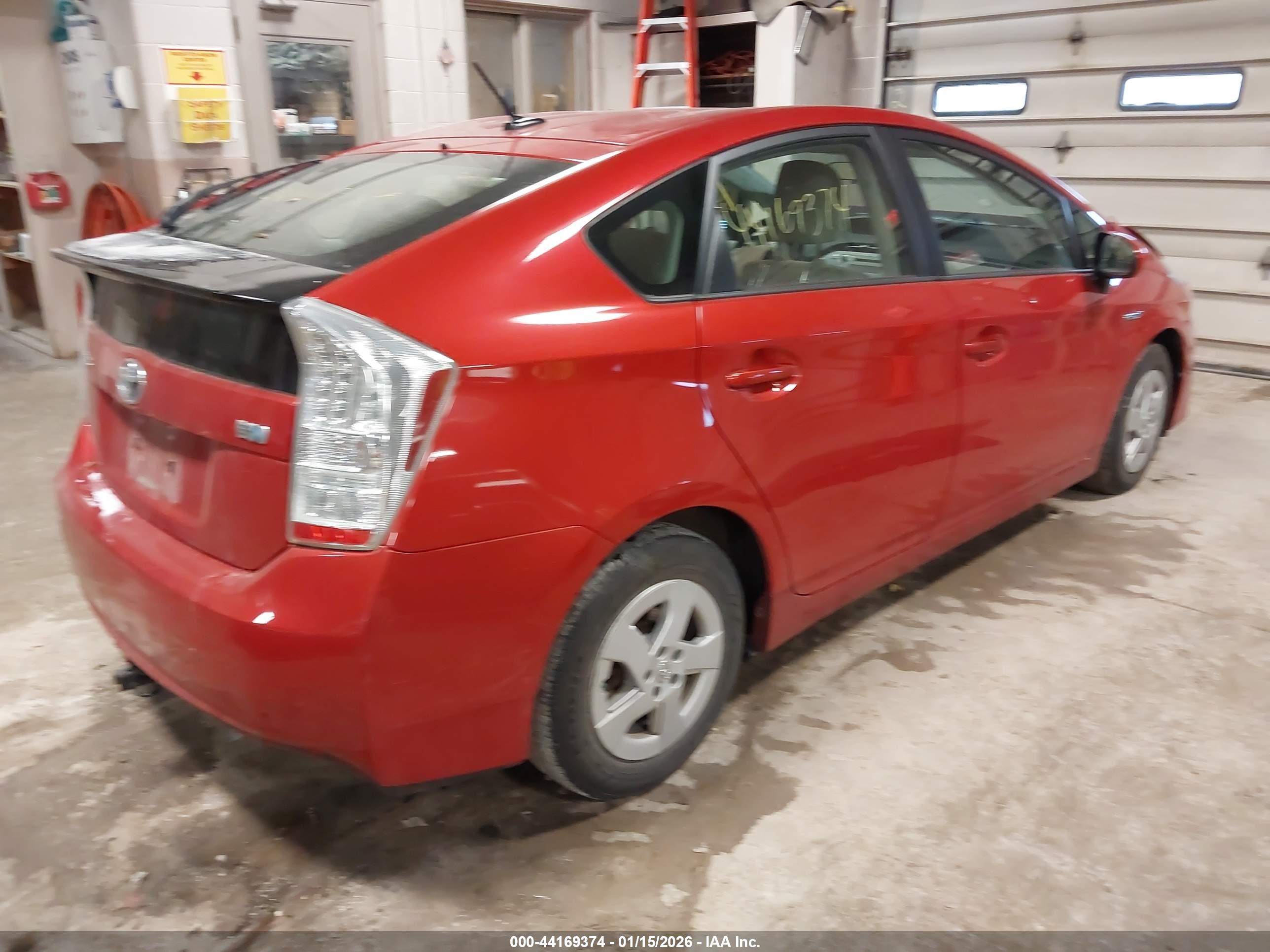 TOYOTA PRIUS image 4