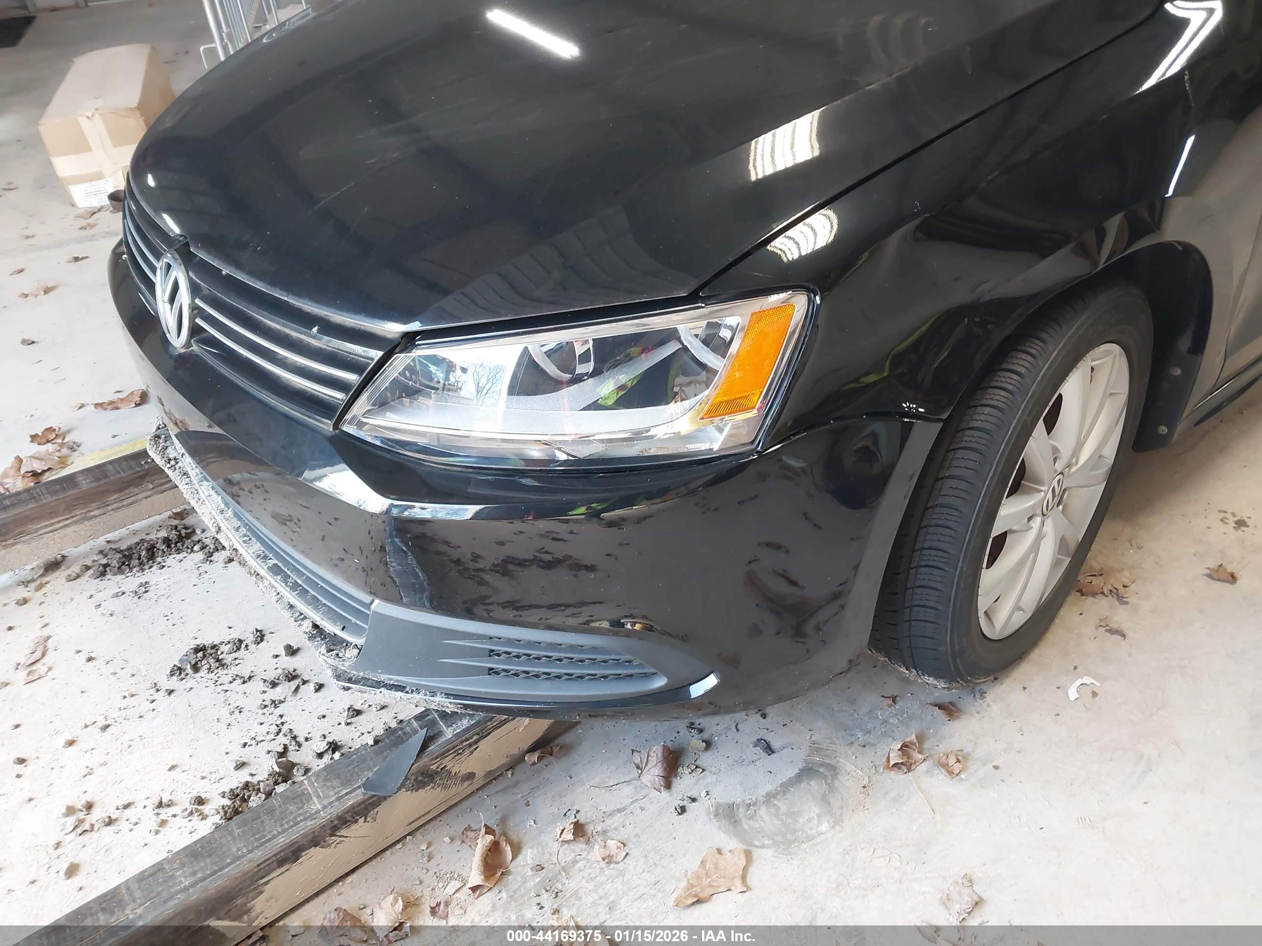 VOLKSWAGEN JETTA image 6
