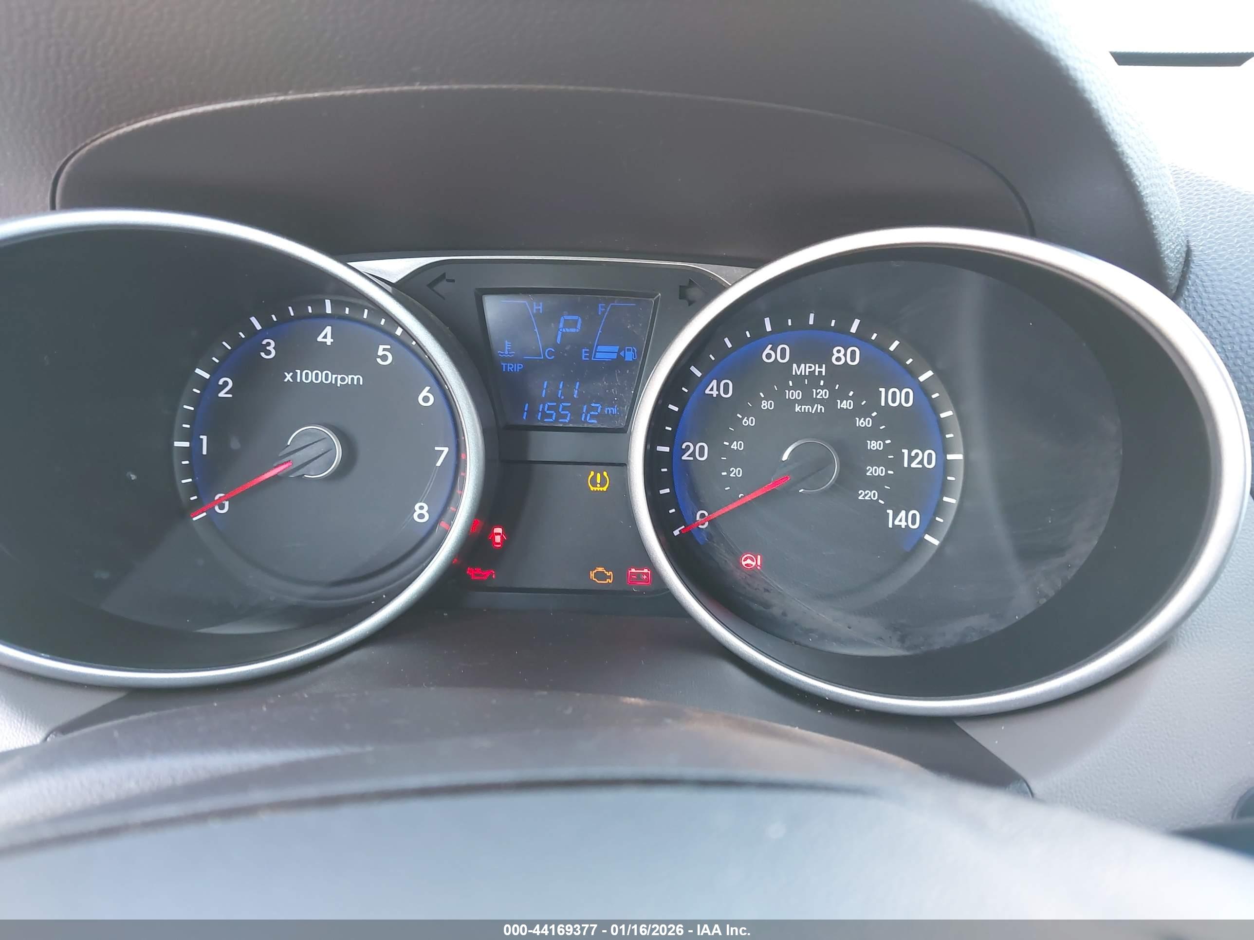 HYUNDAI TUCSON image 7