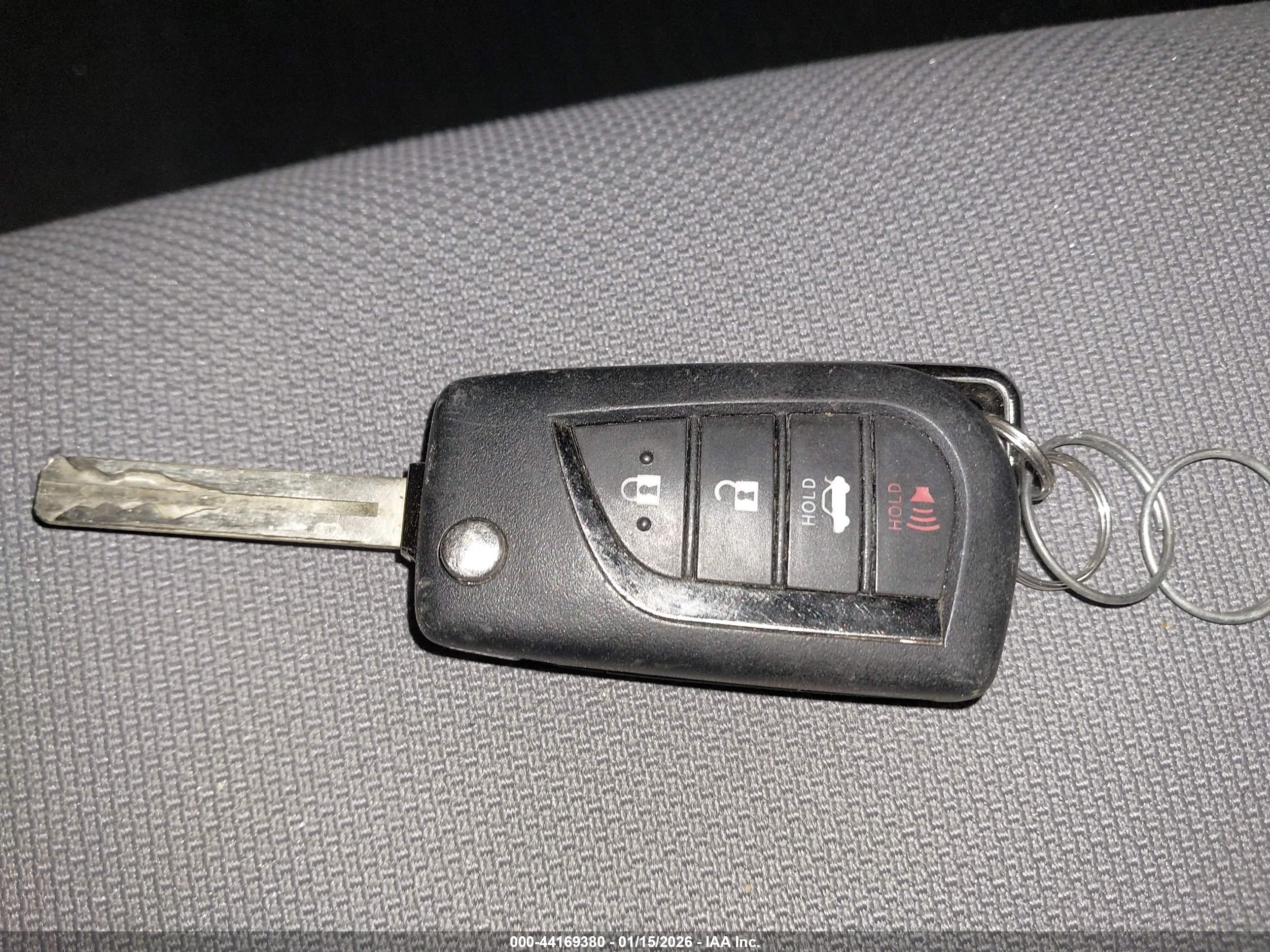 TOYOTA COROLLA image 11