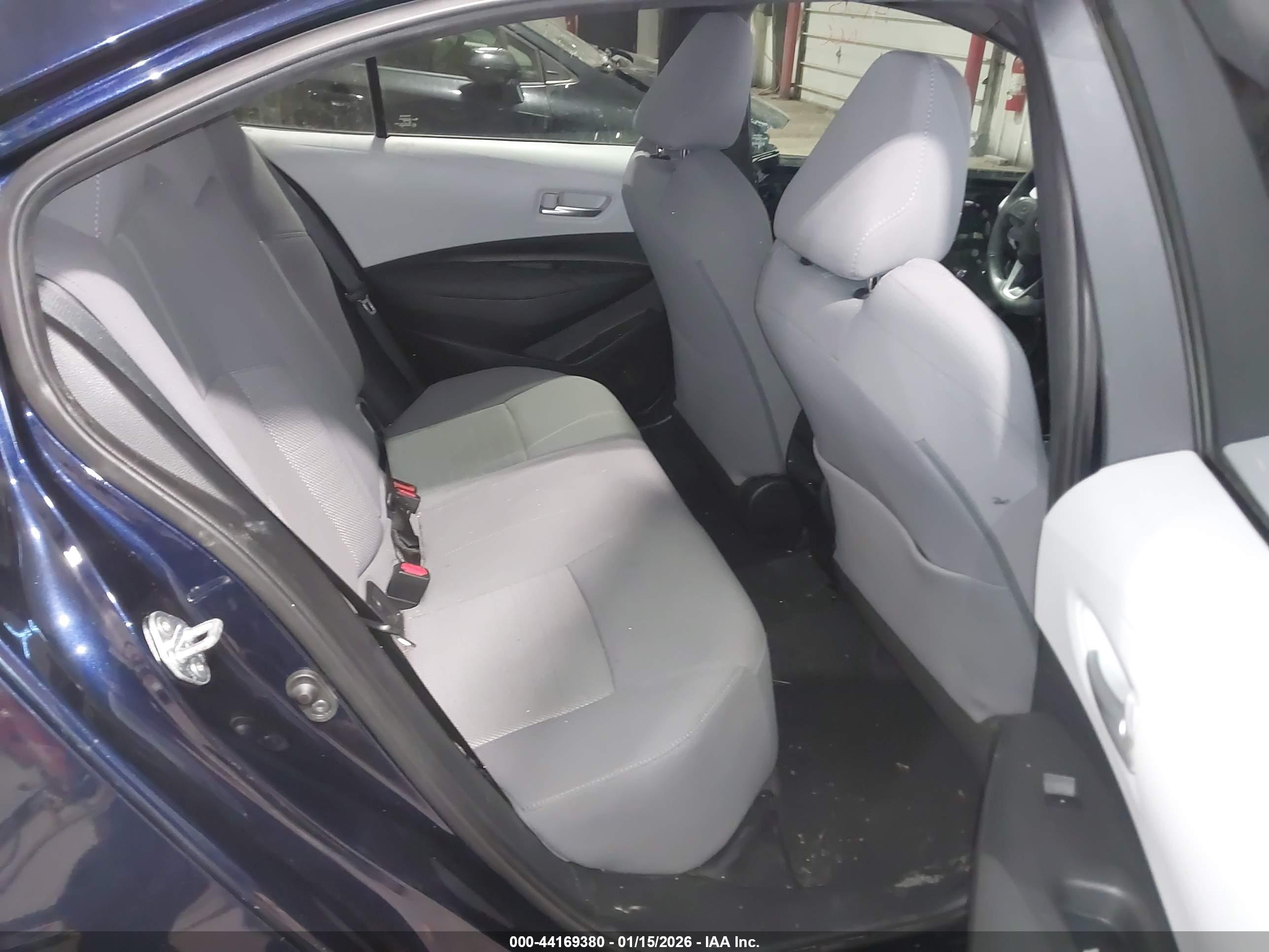 TOYOTA COROLLA image 8