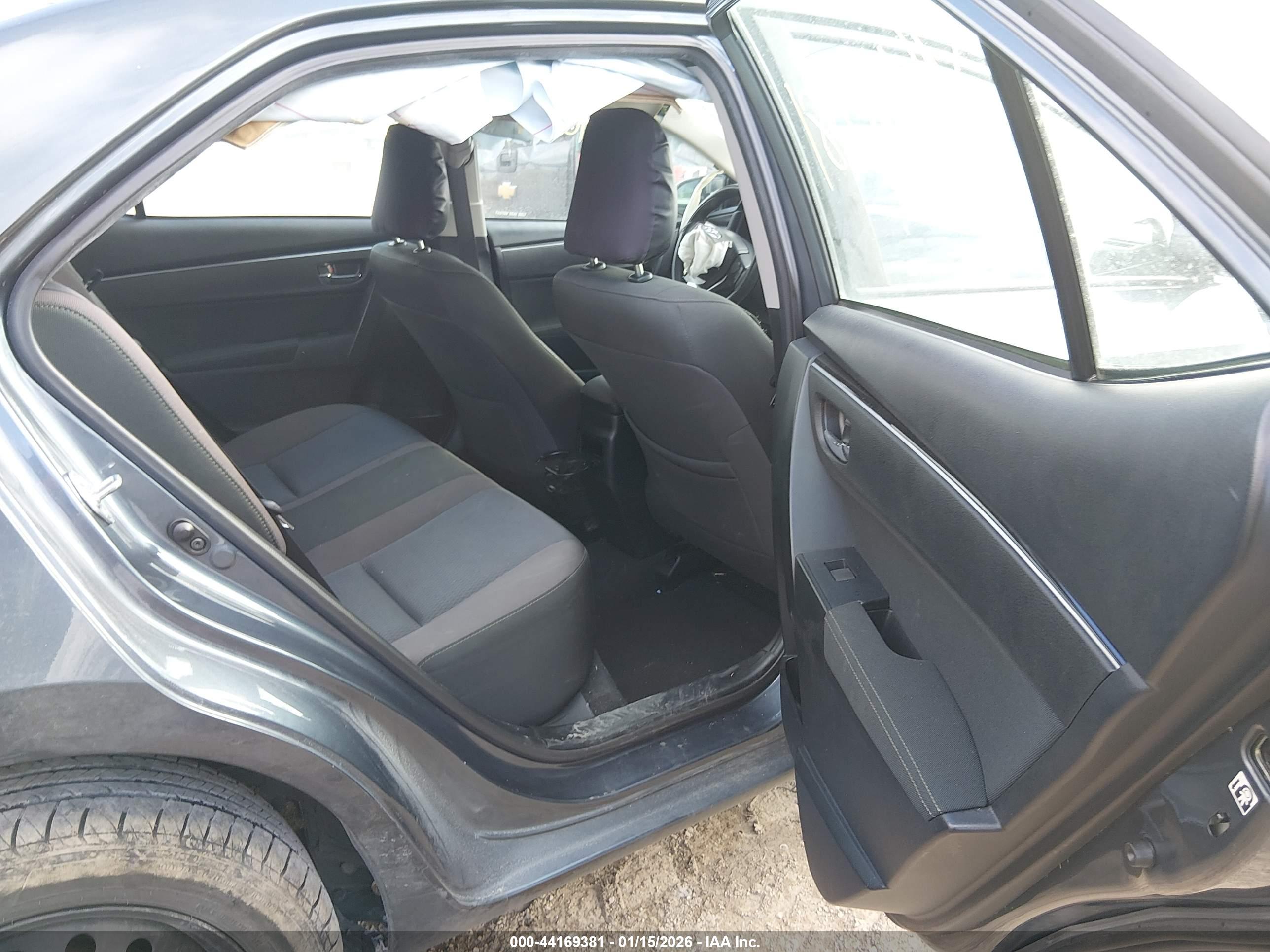 TOYOTA COROLLA image 8