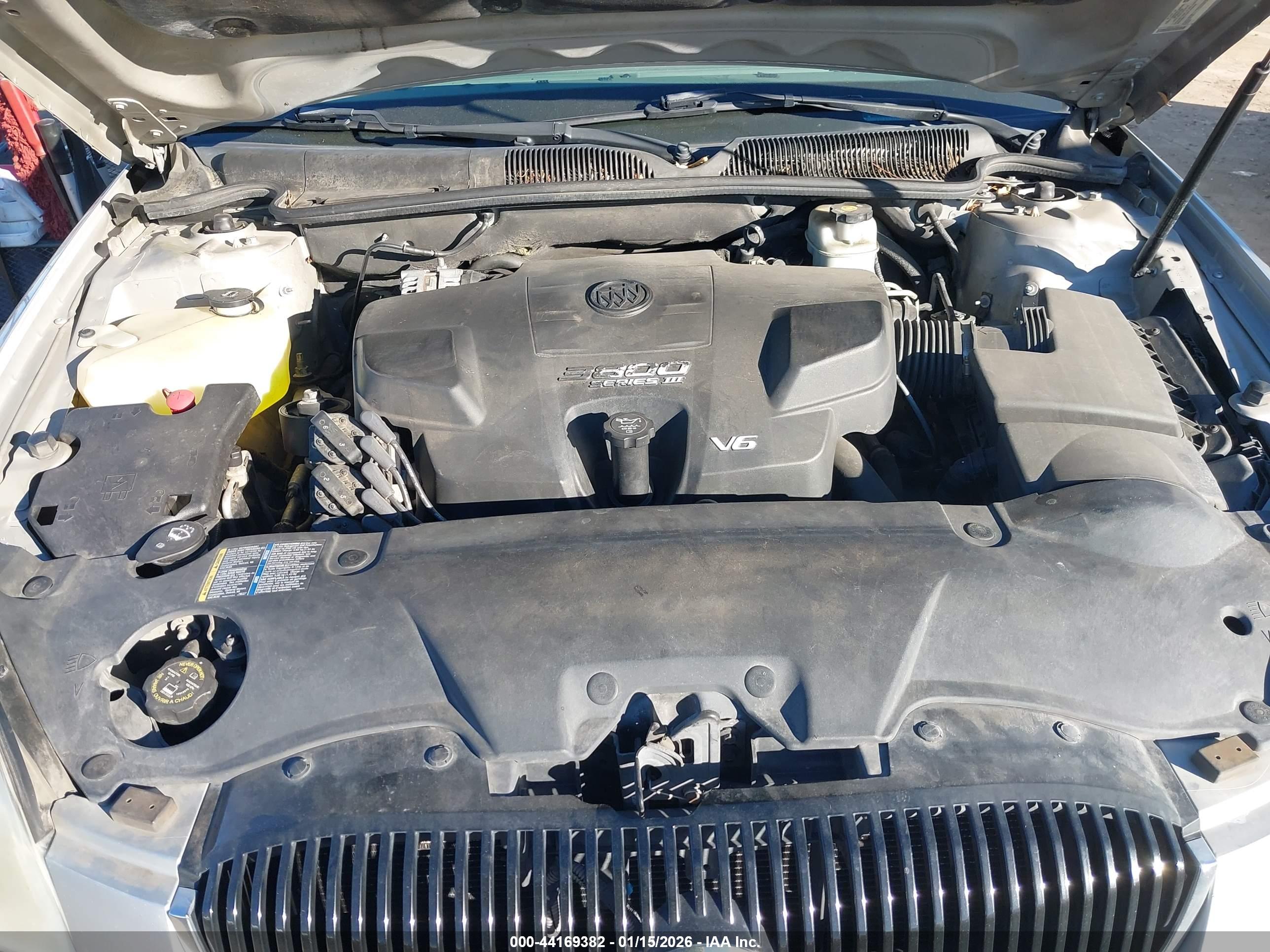 BUICK LUCERNE image 10
