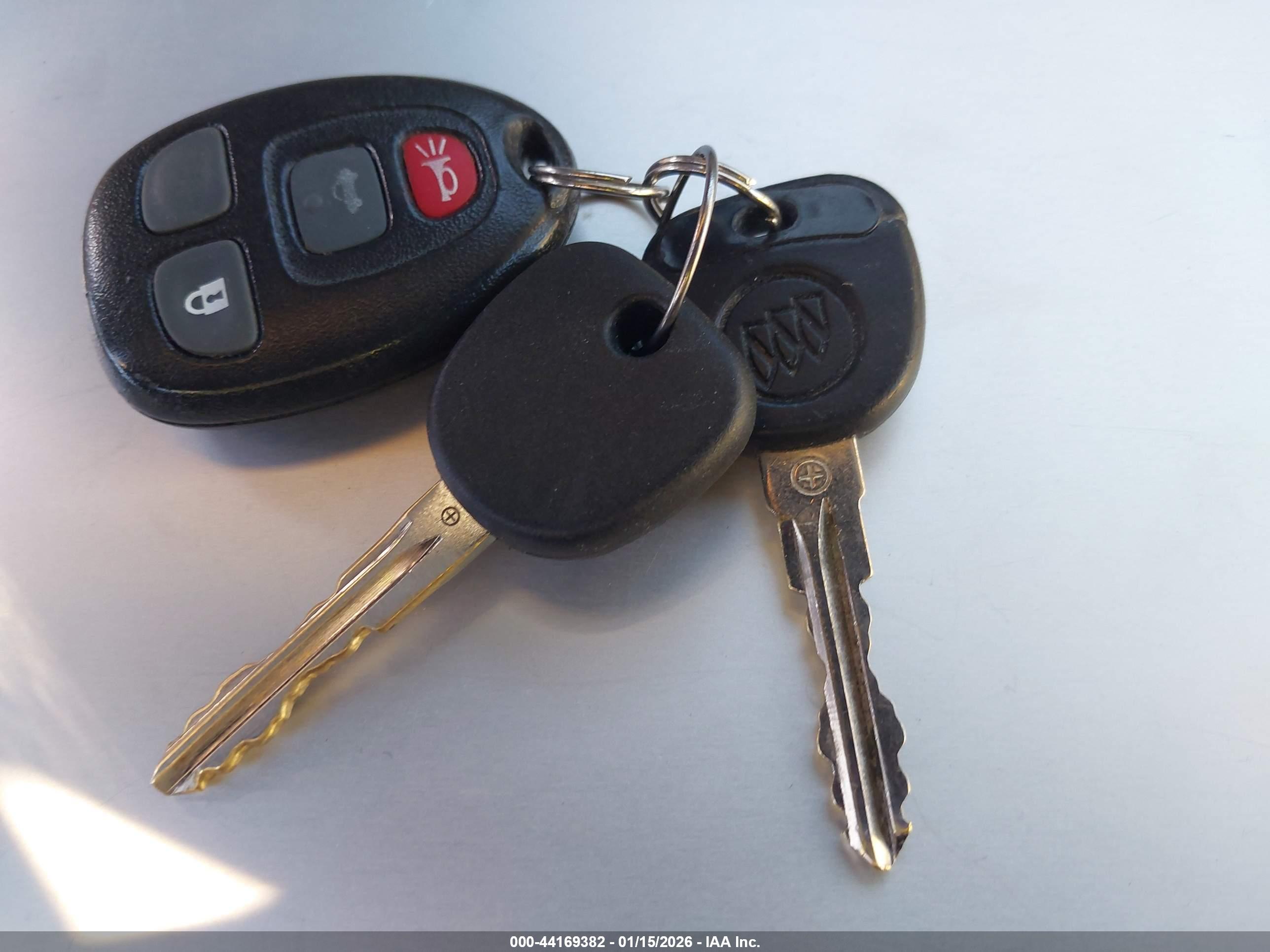 BUICK LUCERNE image 11