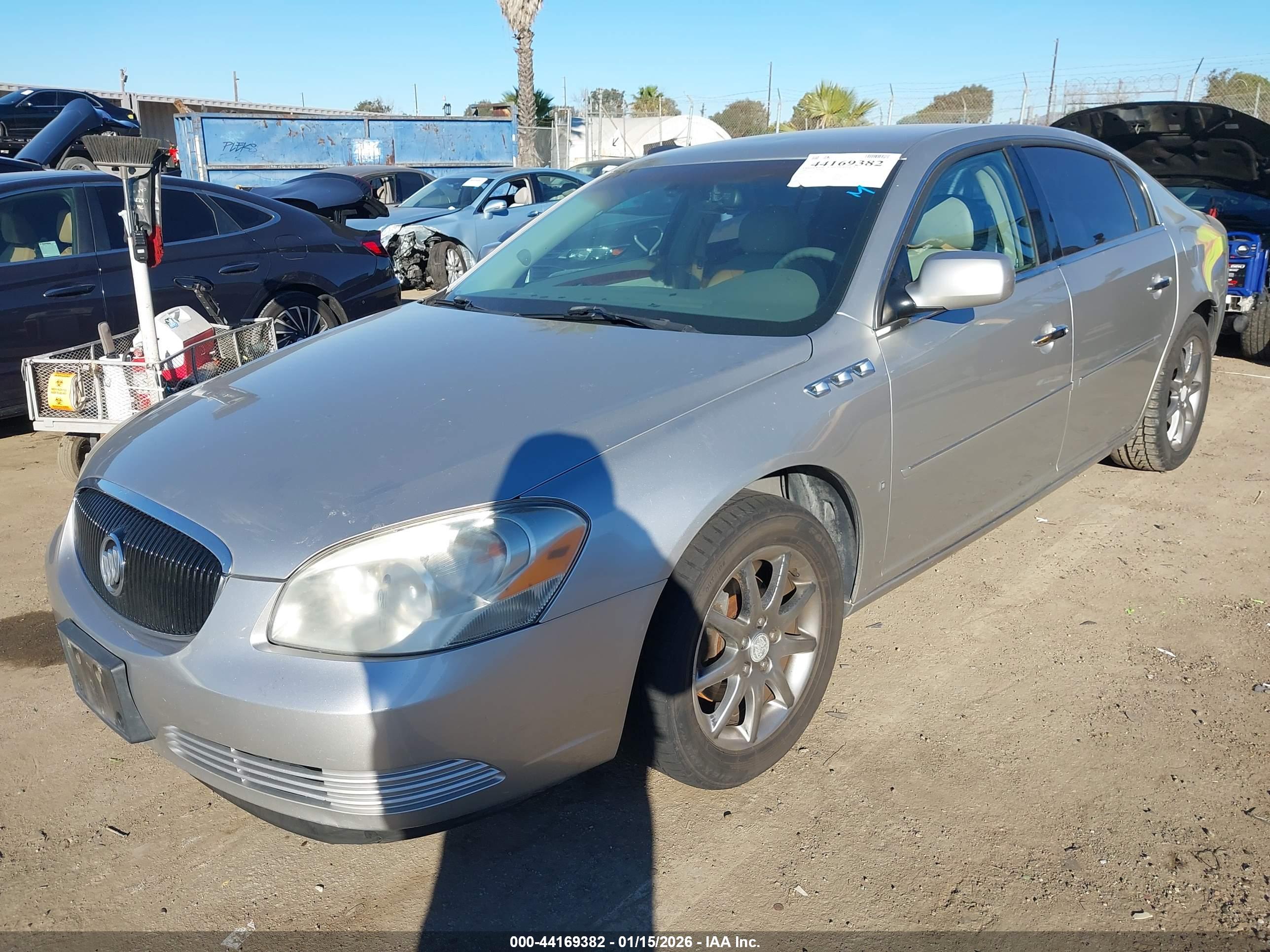 BUICK LUCERNE image 2