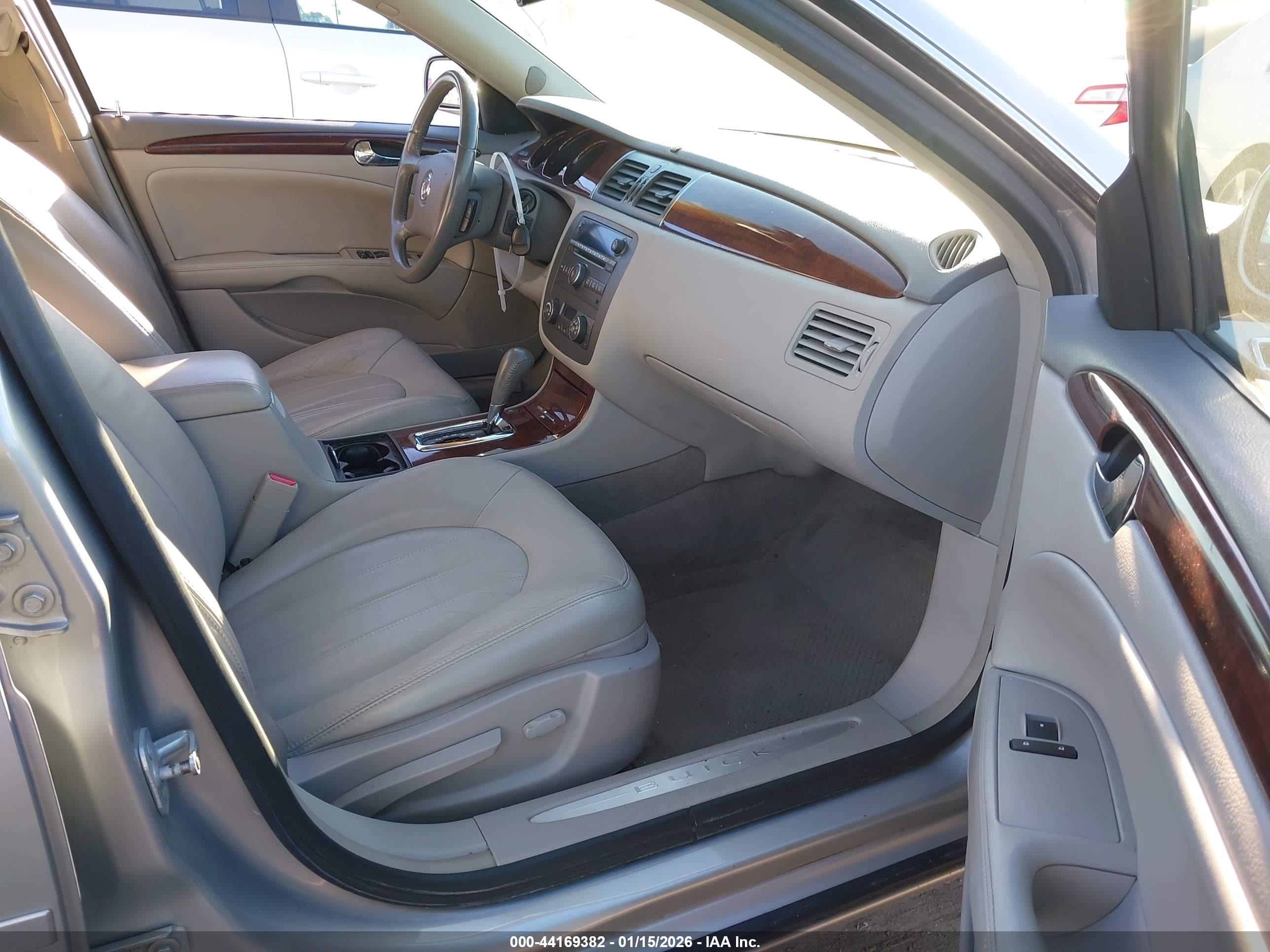 BUICK LUCERNE image 5