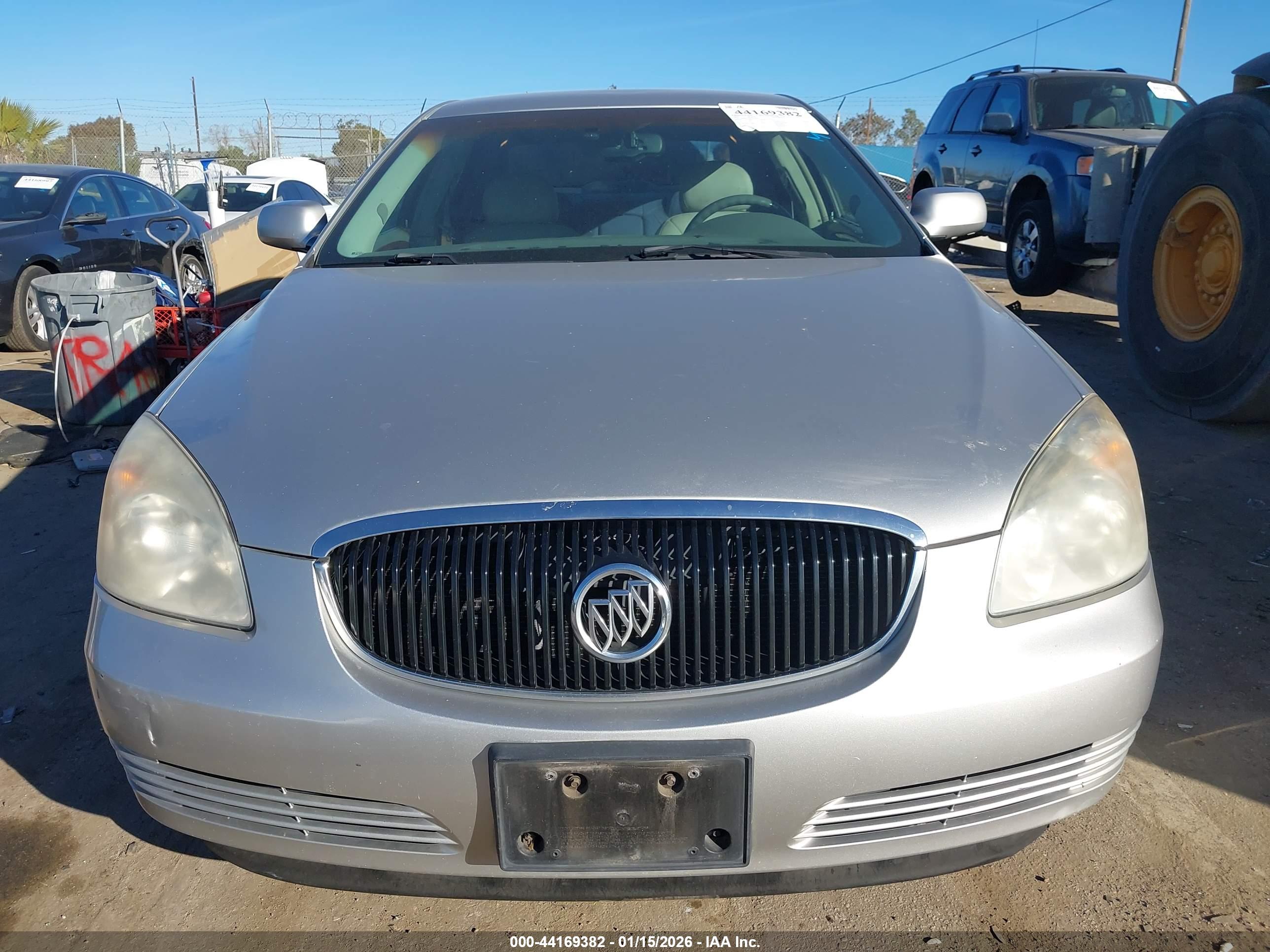 BUICK LUCERNE image 6