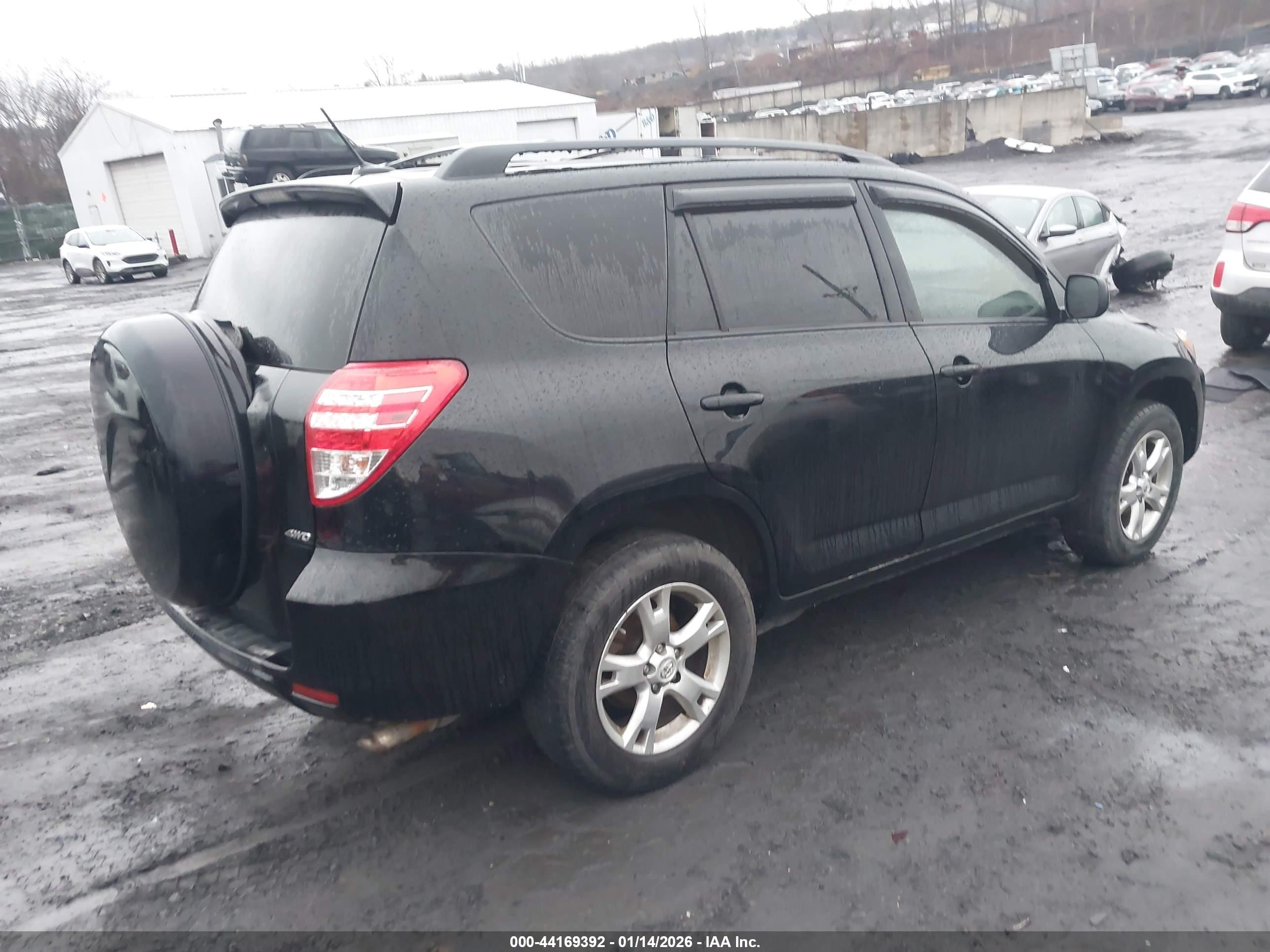 TOYOTA RAV4 image 4