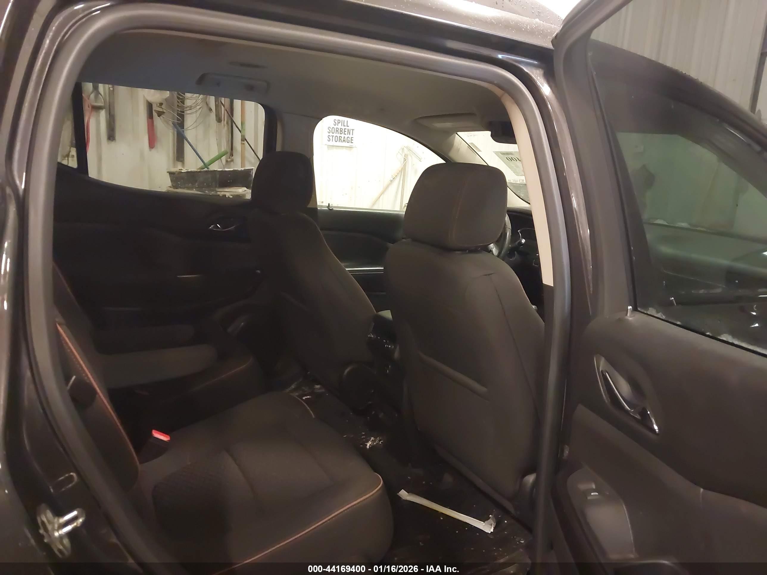 GMC ACADIA image 8