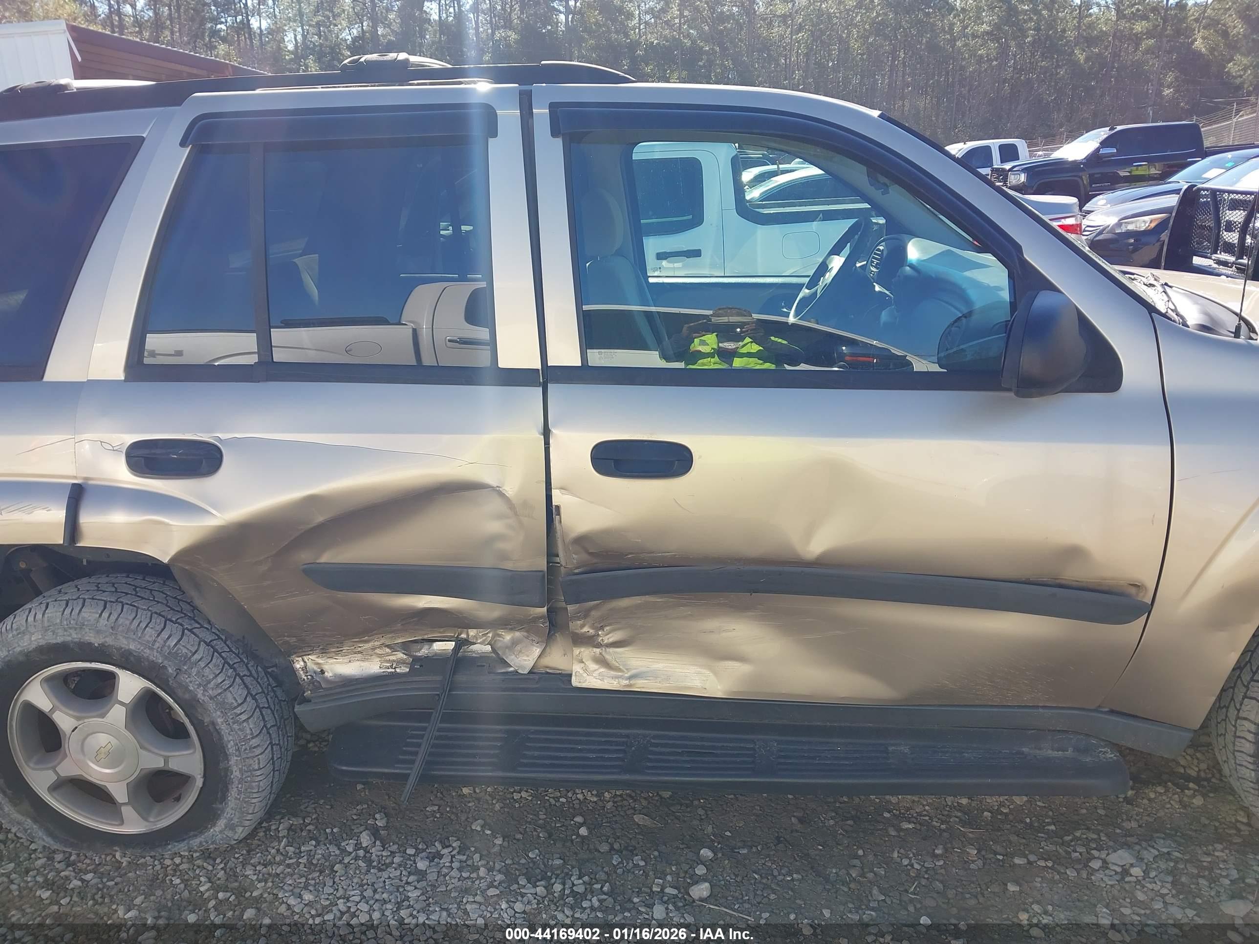 CHEVROLET TRAILBLAZER image 6