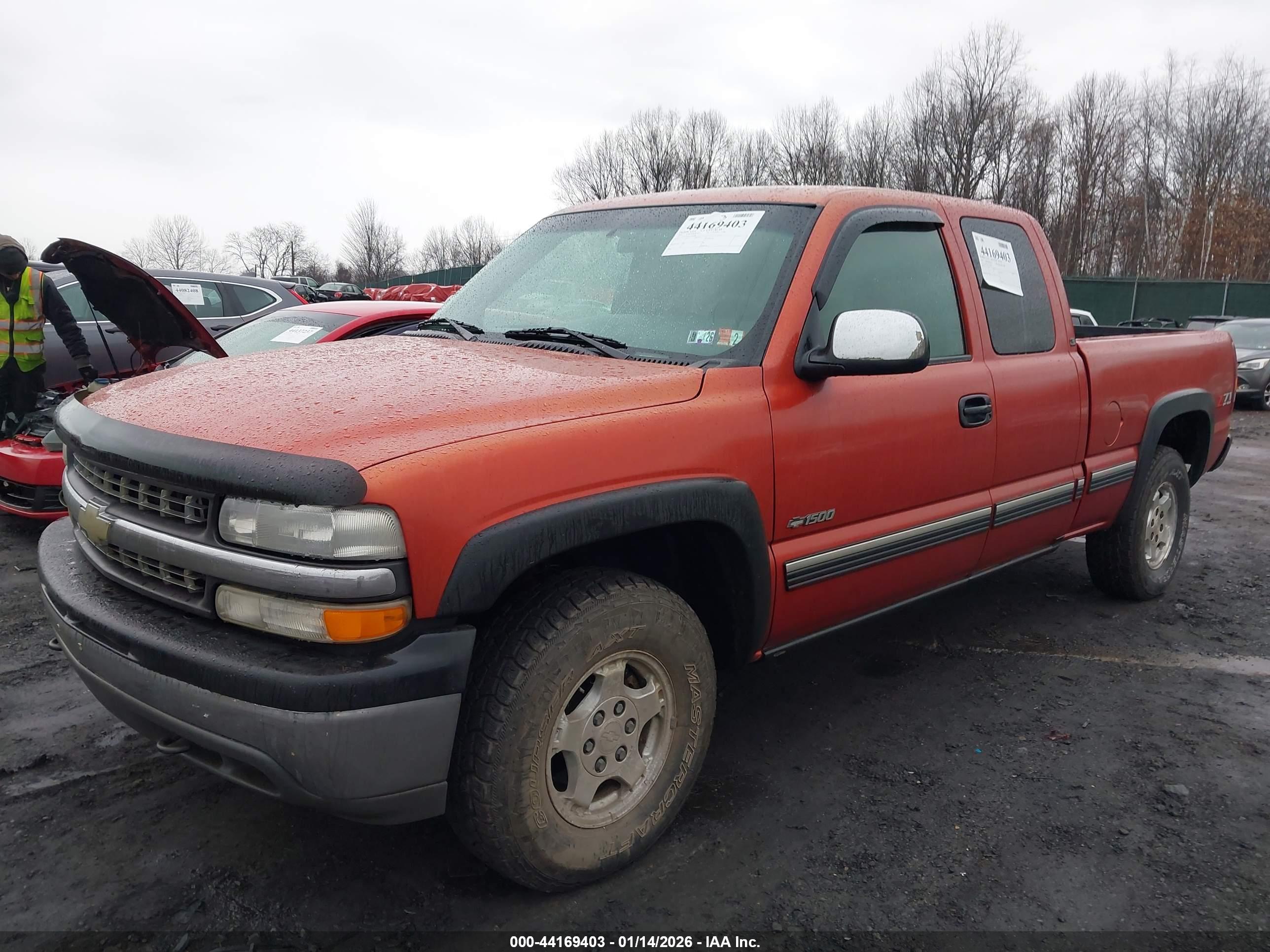 CHEVROLET SILVERADO image 2