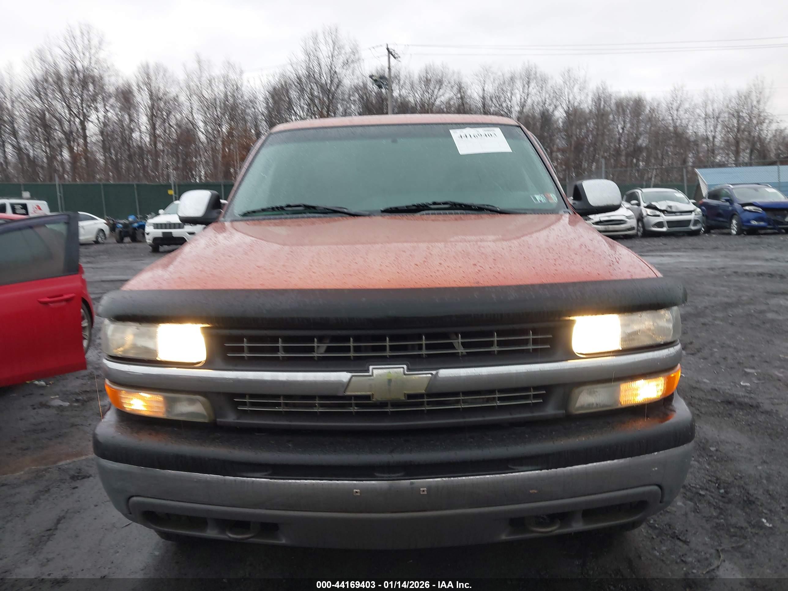 CHEVROLET SILVERADO image 6