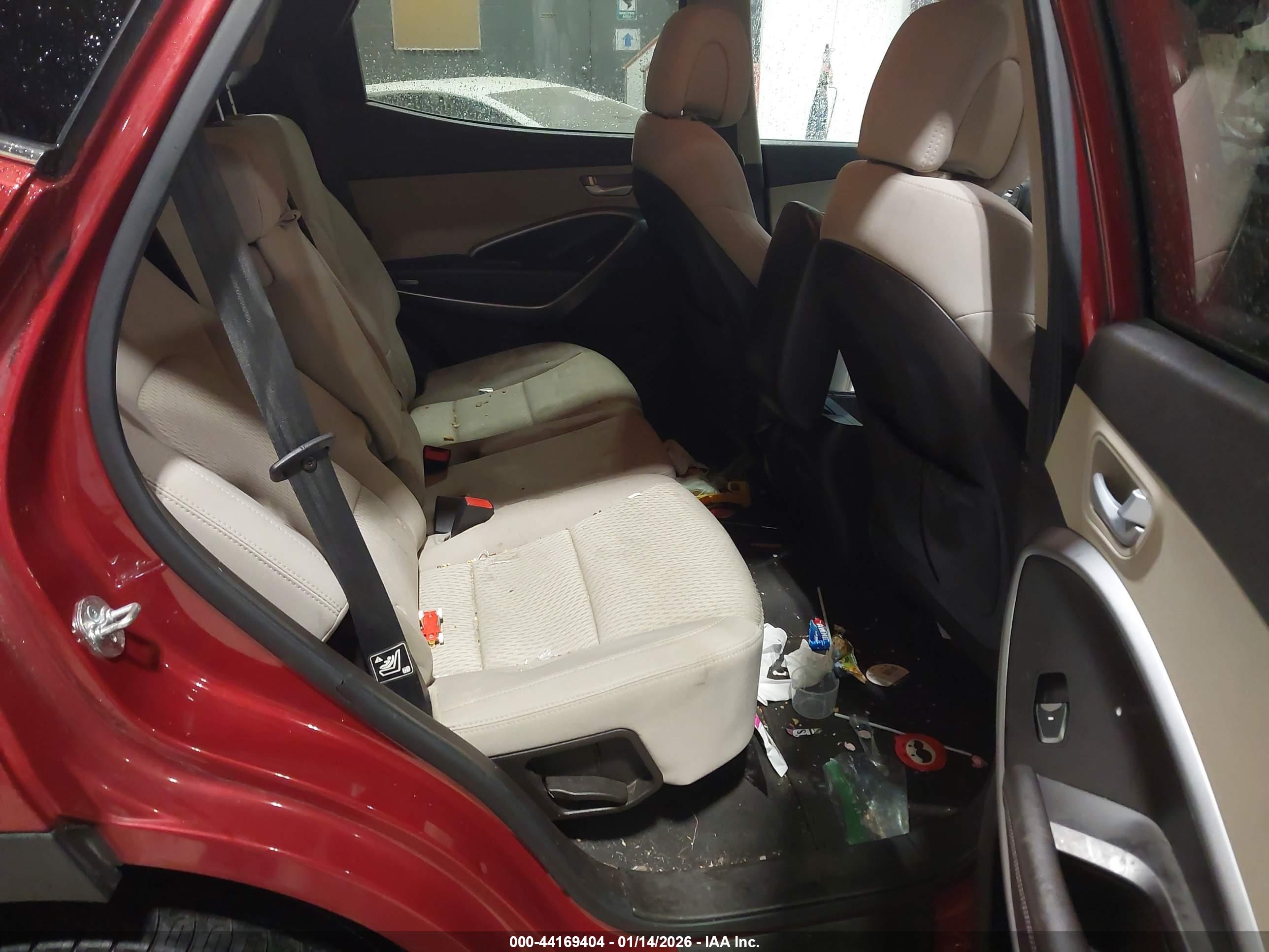 HYUNDAI SANTA image 8