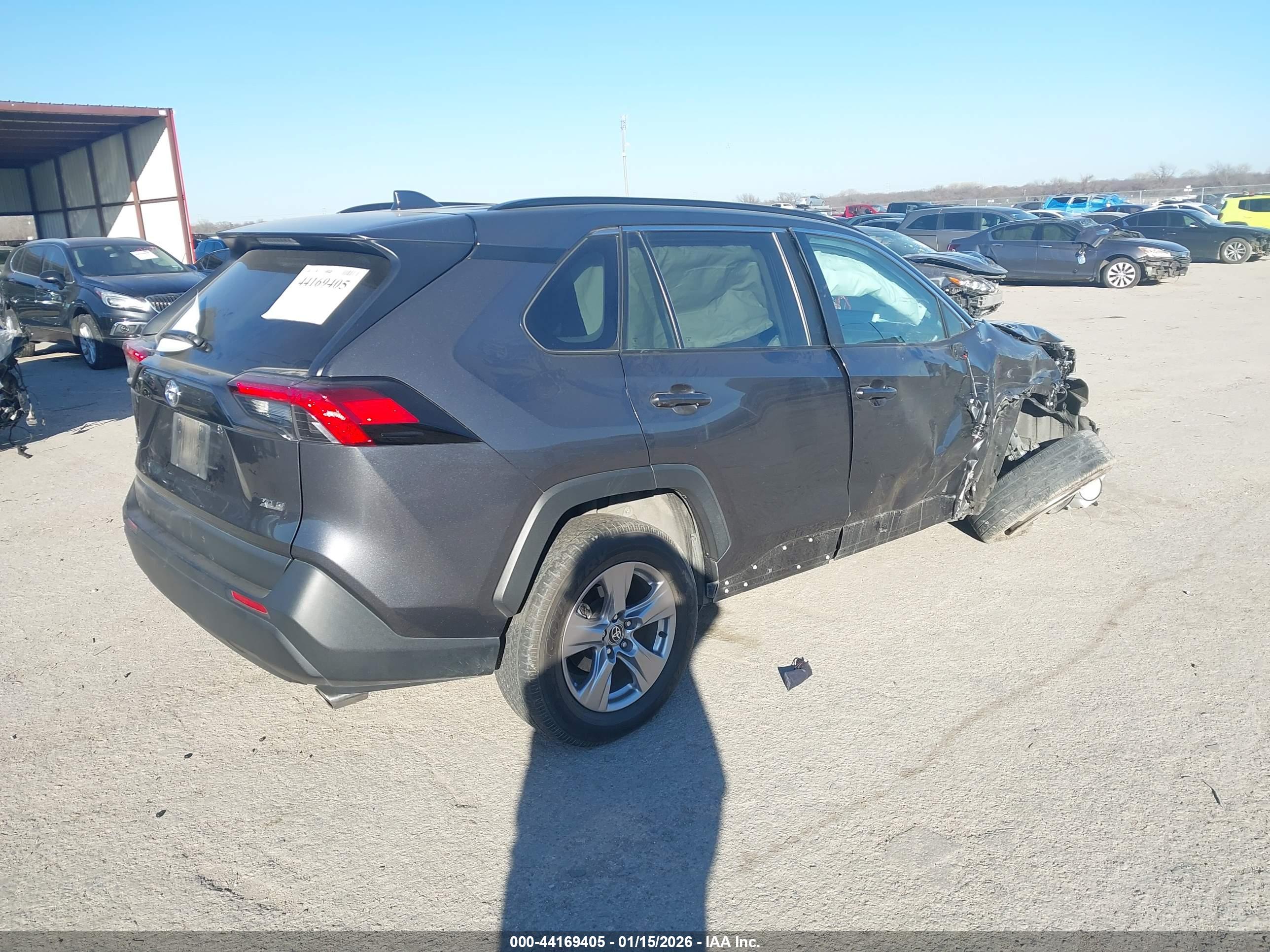 TOYOTA RAV4 image 4