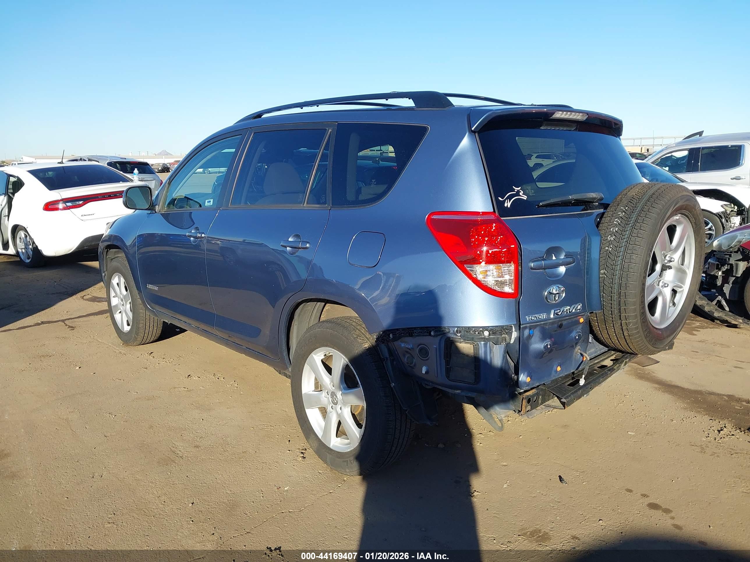 TOYOTA RAV4 image 3