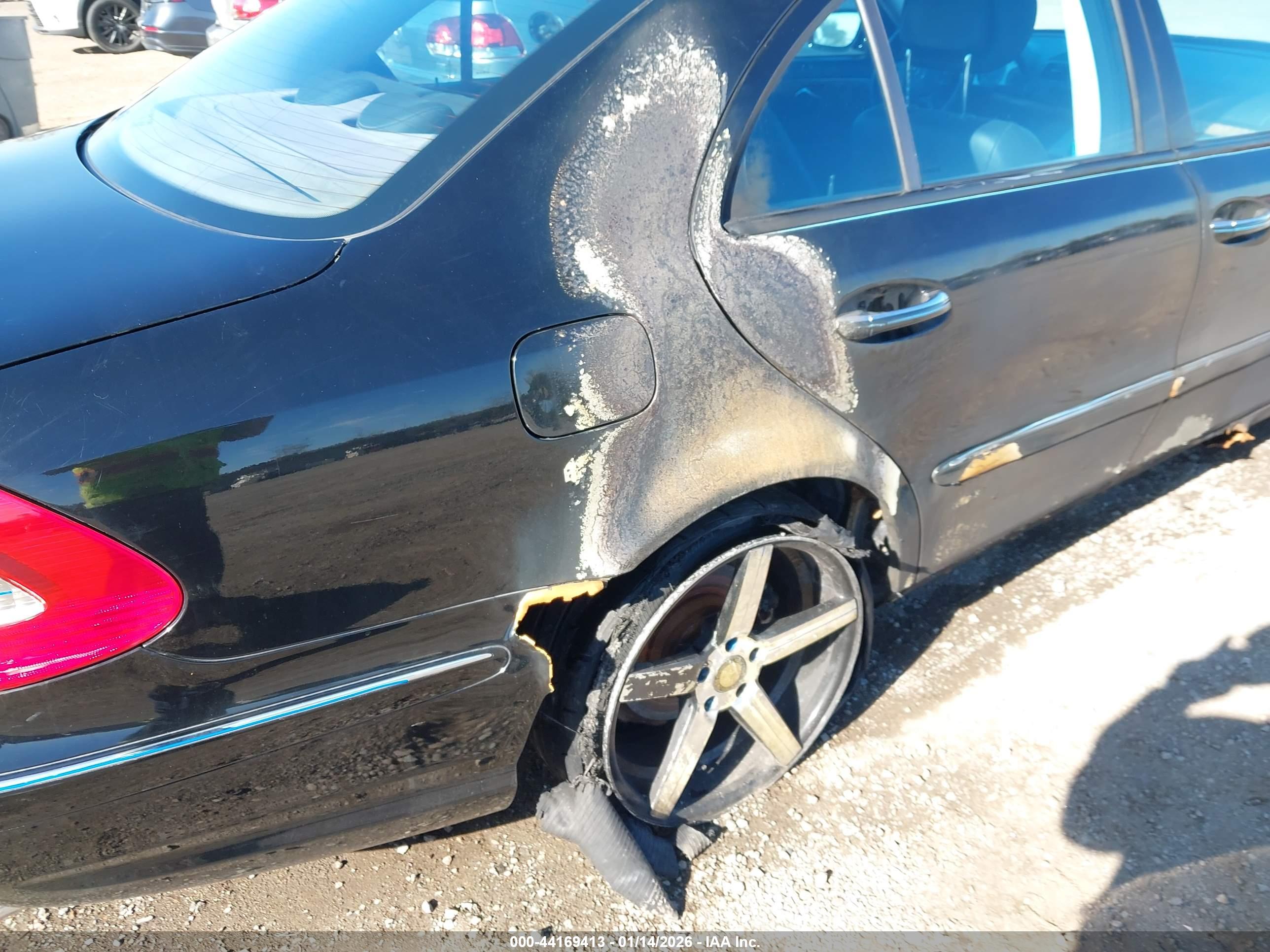 MERCEDES-BENZ E image 6