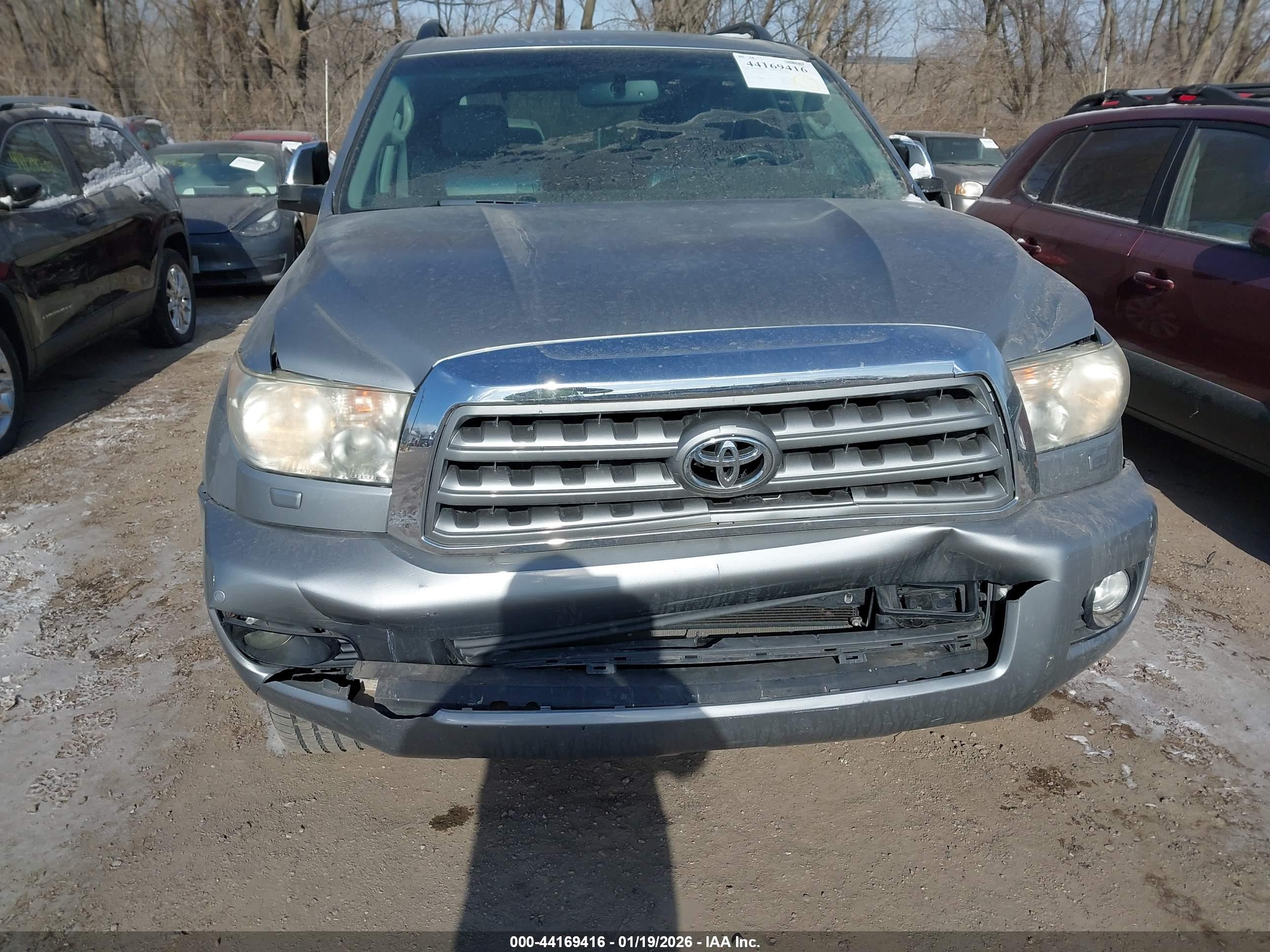 TOYOTA SEQUOIA image 6