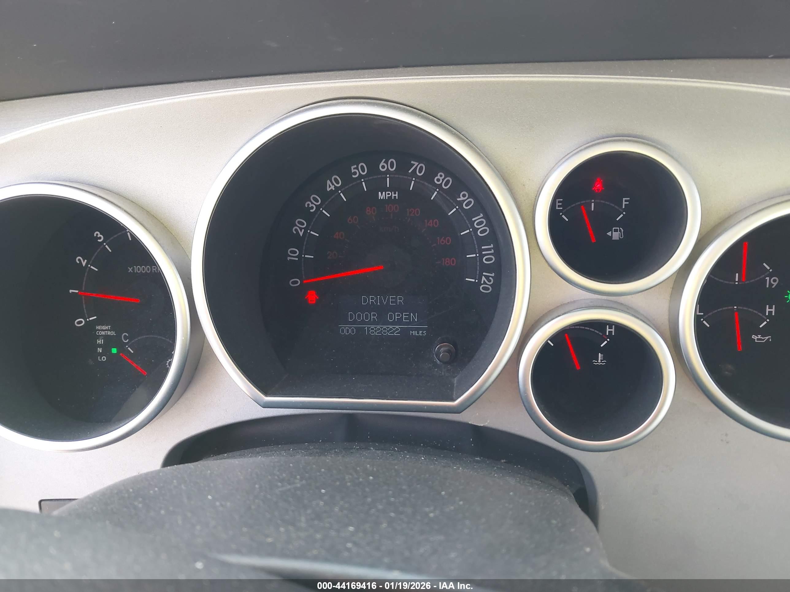 TOYOTA SEQUOIA image 7