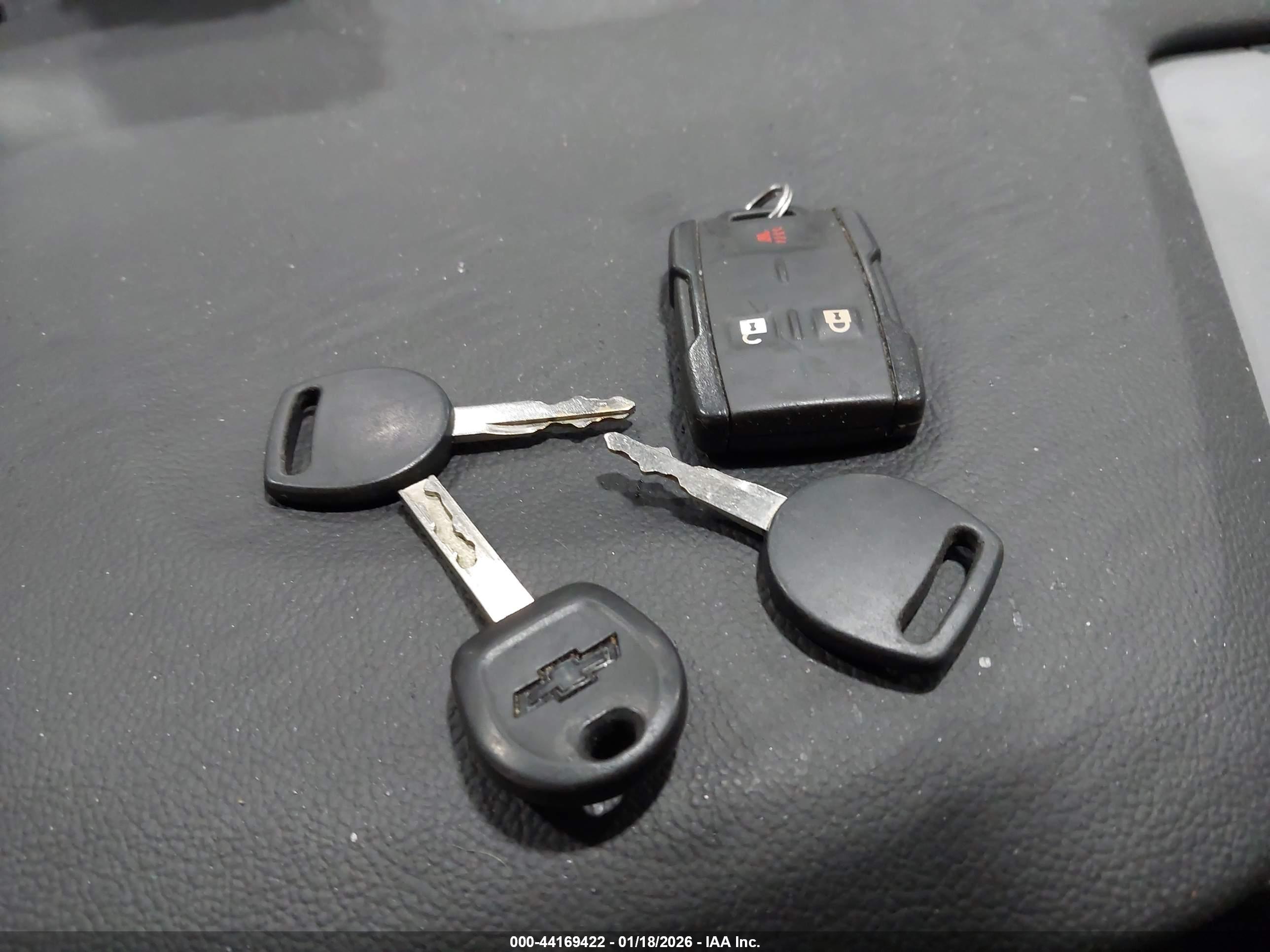 CHEVROLET COLORADO image 11