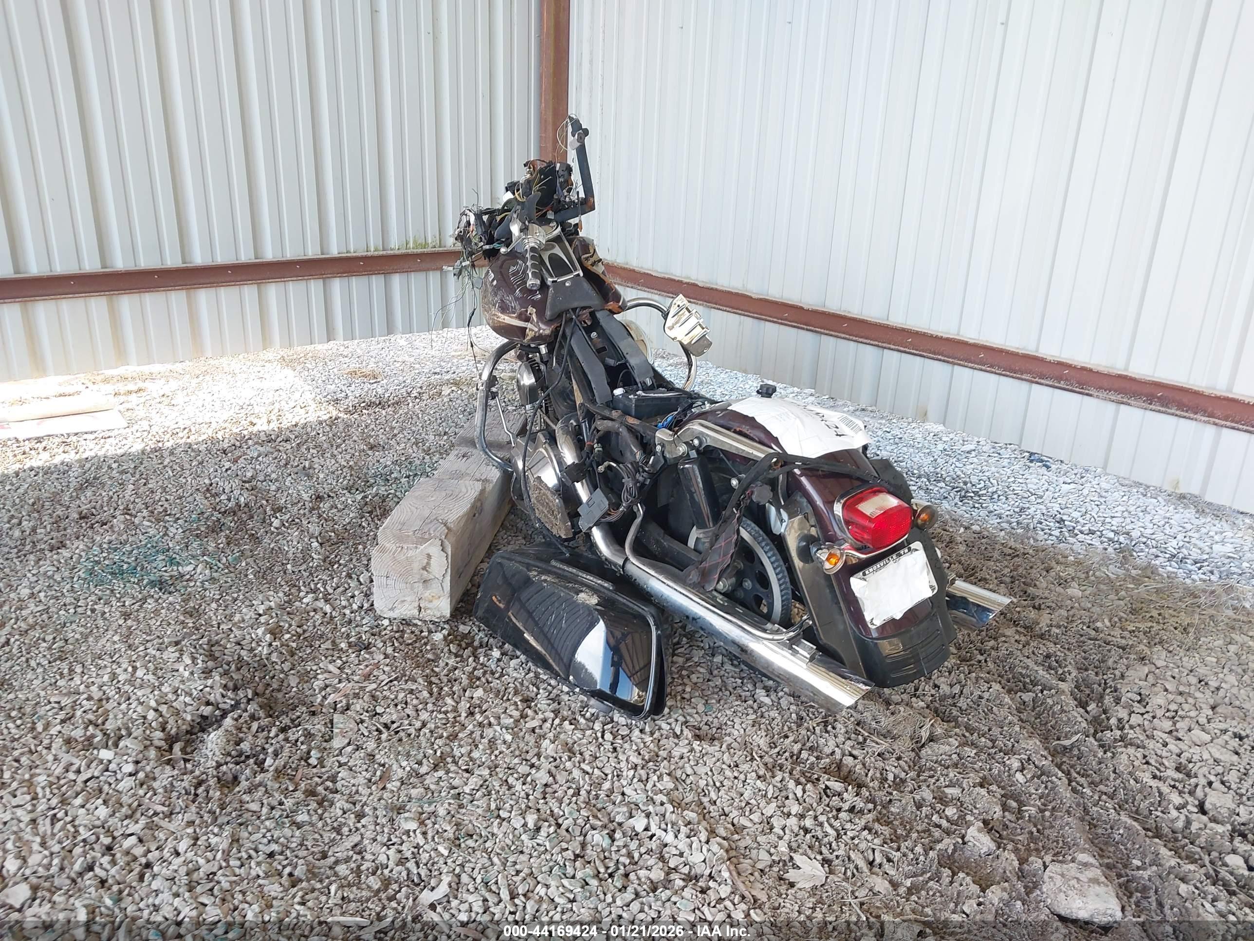 HARLEY-DAVIDSON FLTRI image 3