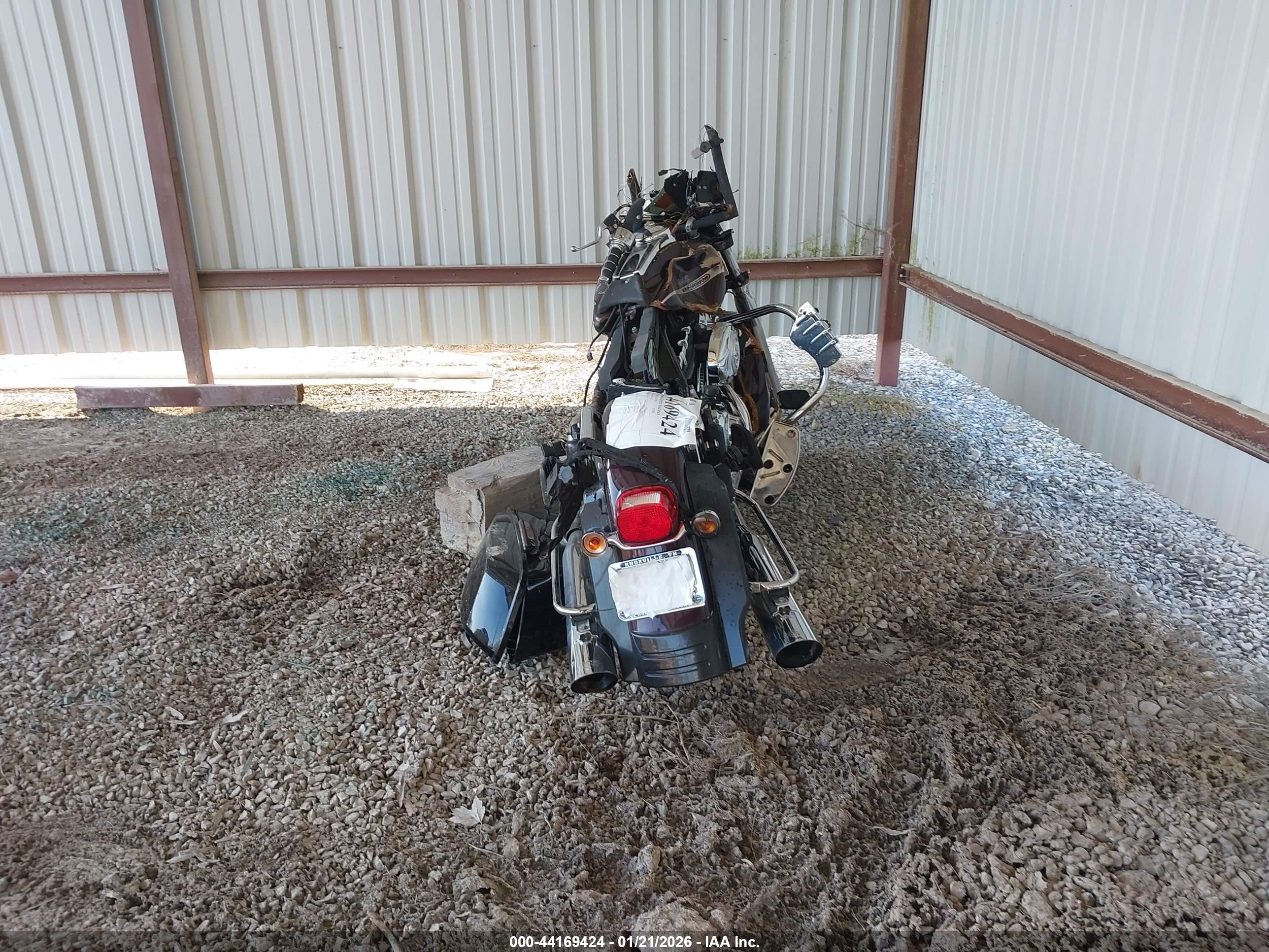 HARLEY-DAVIDSON FLTRI image 6