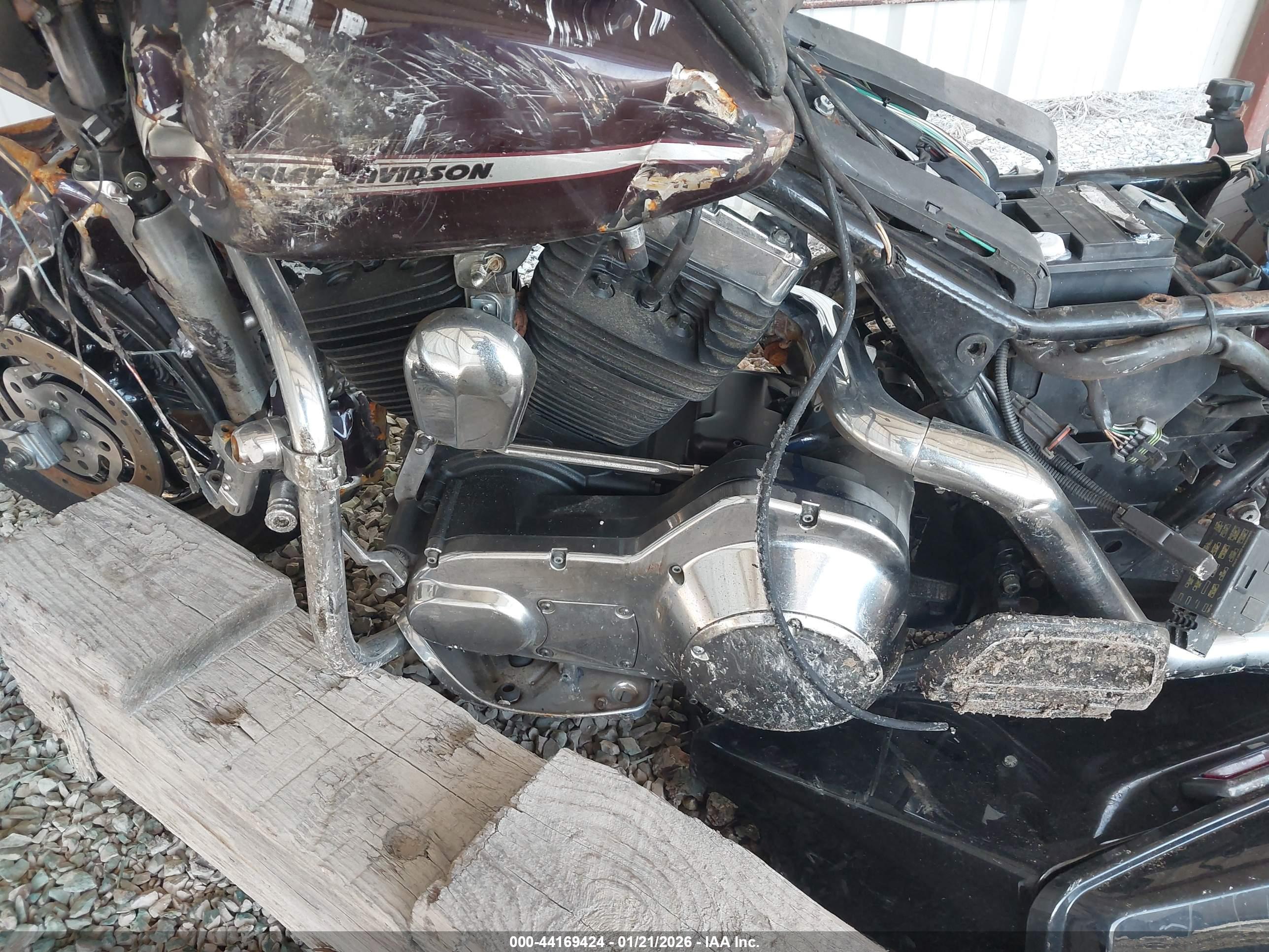 HARLEY-DAVIDSON FLTRI image 9