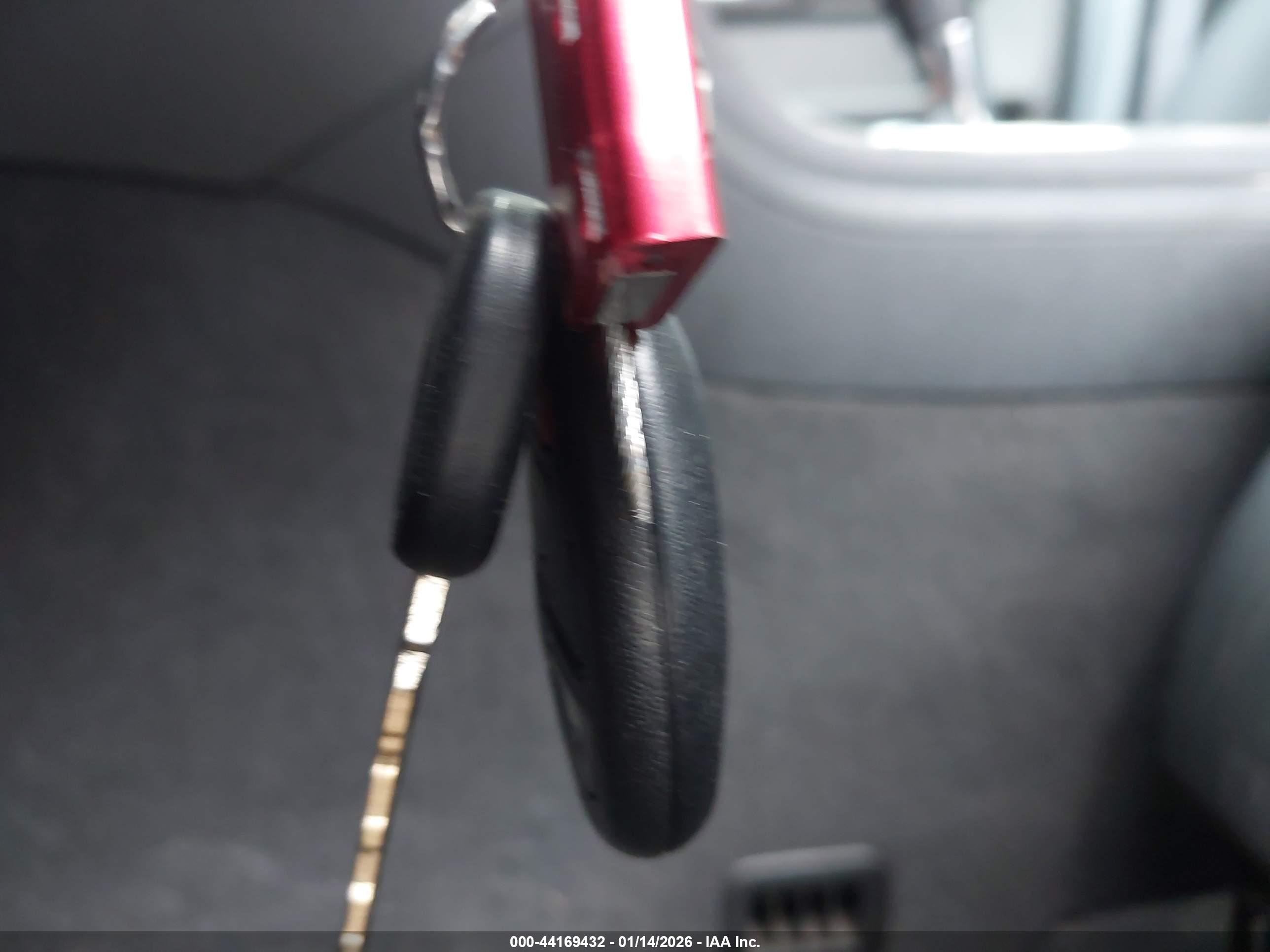 CHEVROLET TRAVERSE image 11