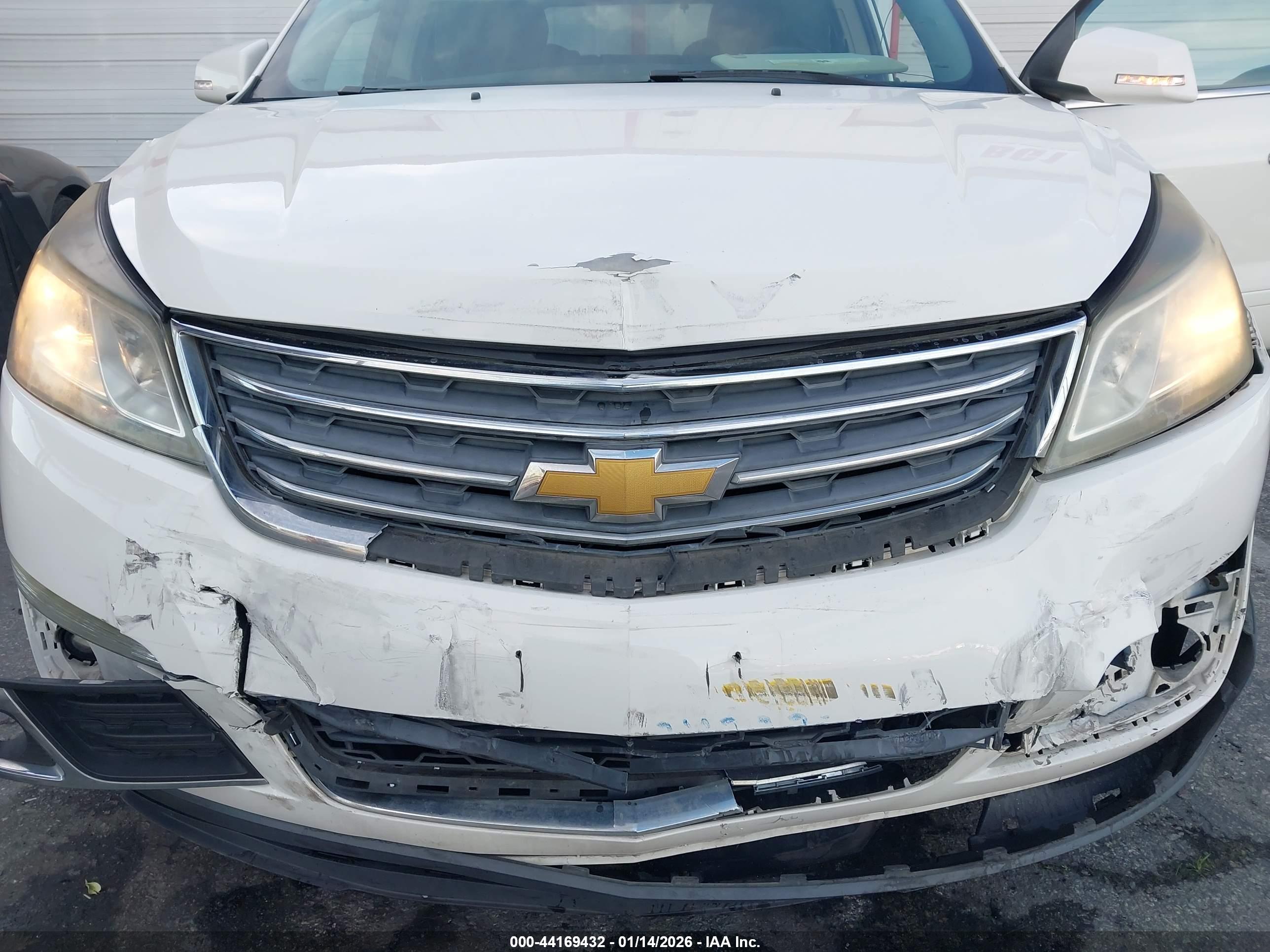 CHEVROLET TRAVERSE image 6