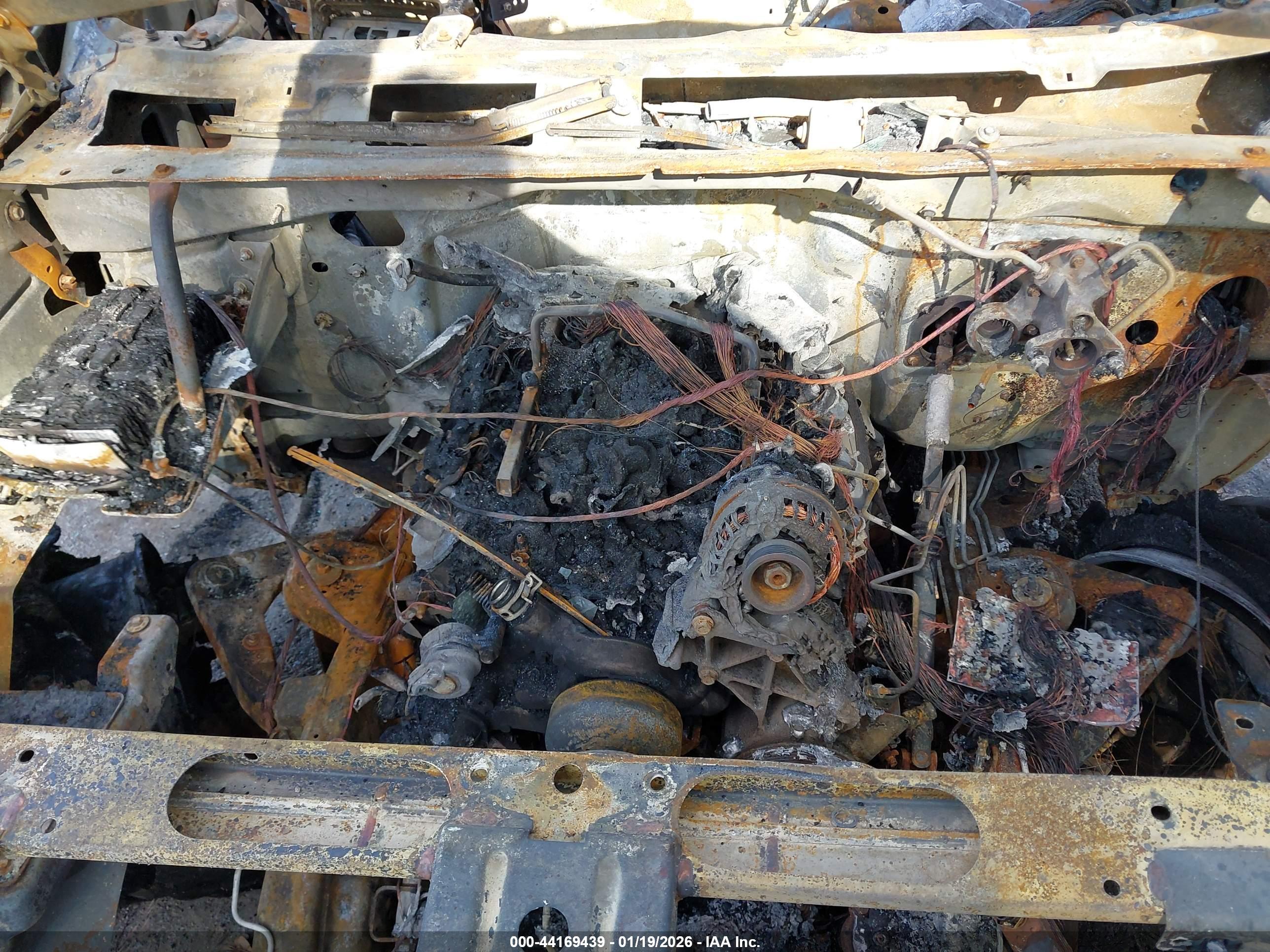 CHEVROLET SILVERADO image 10