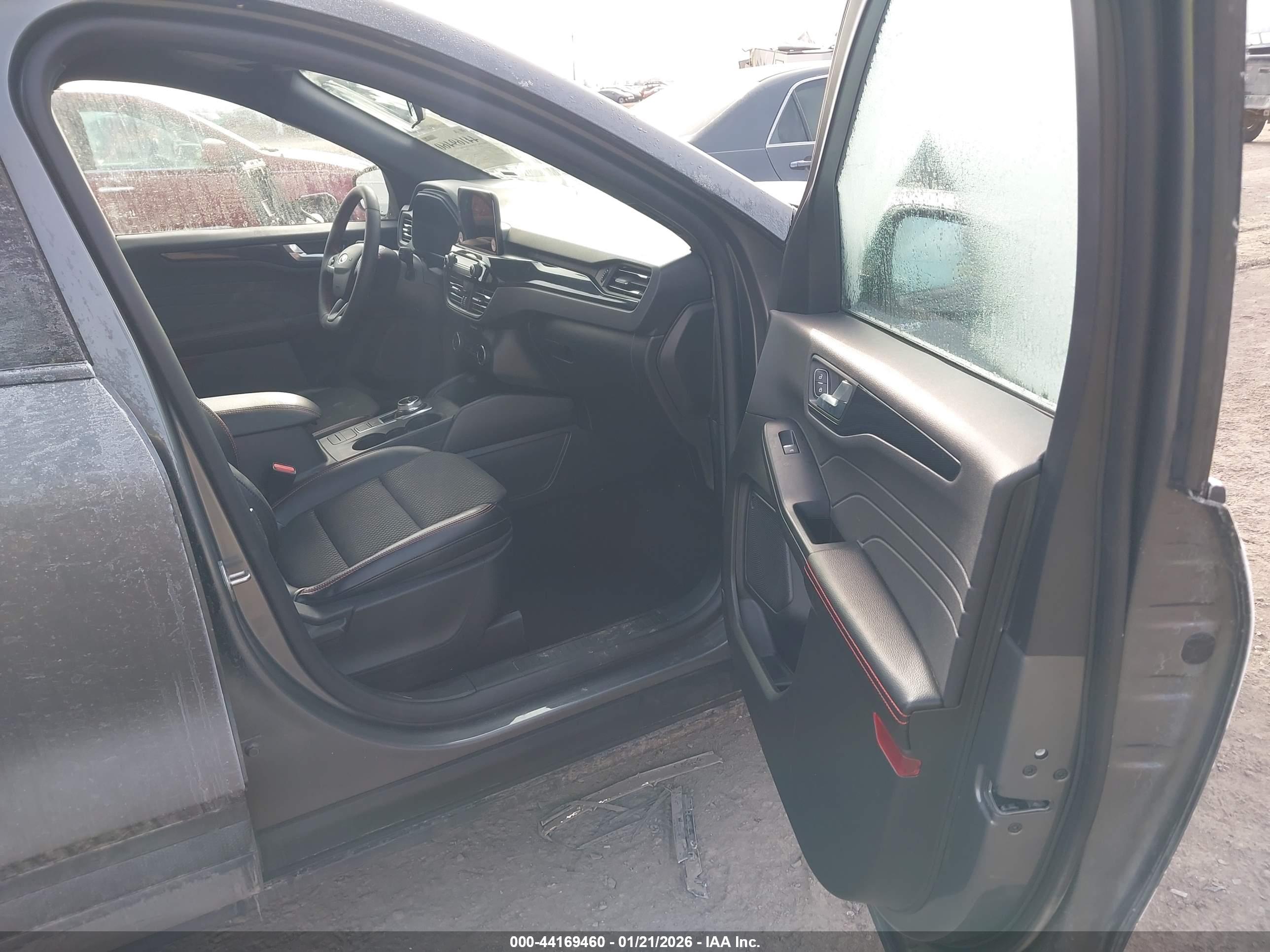FORD ESCAPE image 5