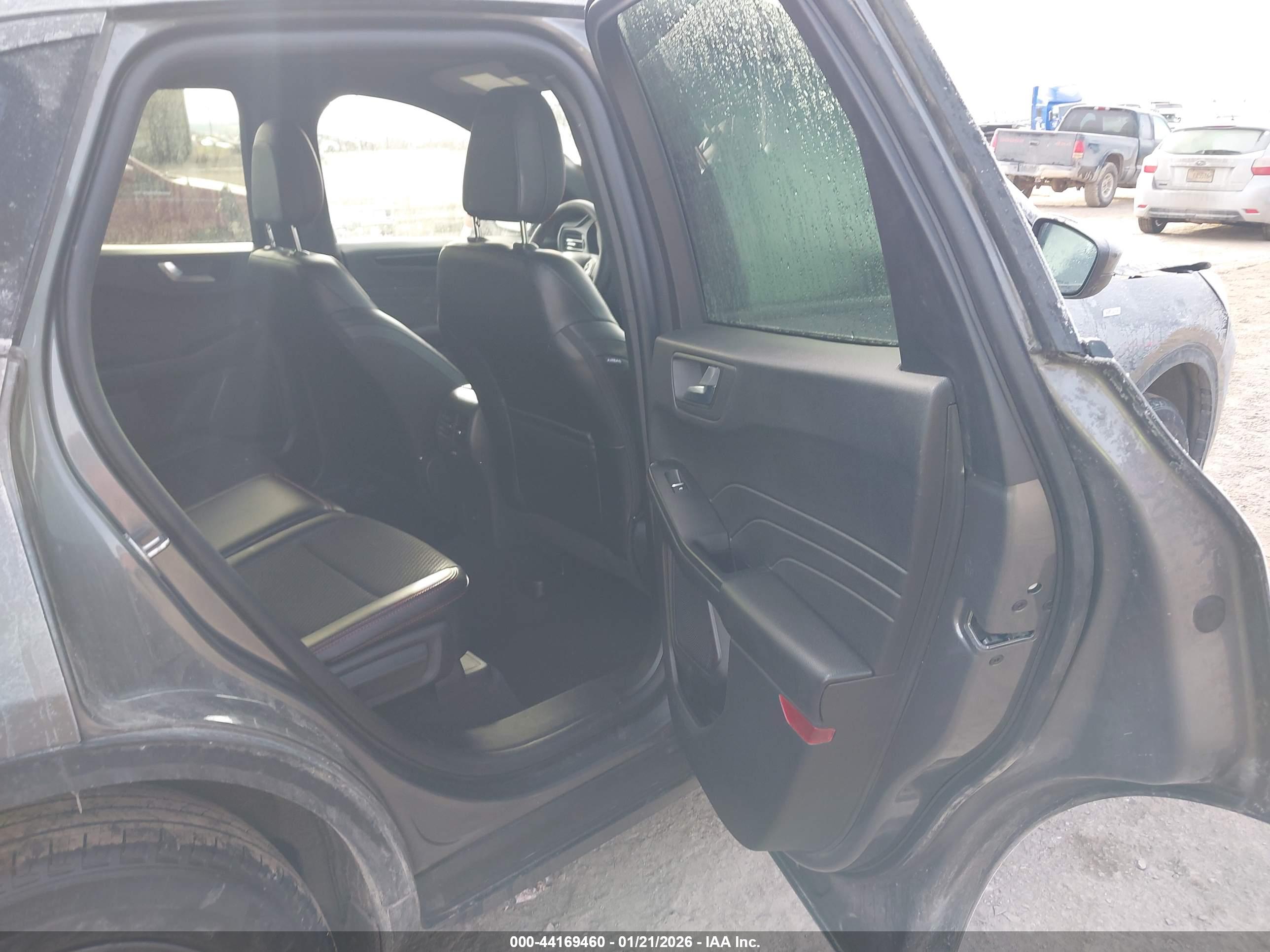 FORD ESCAPE image 8
