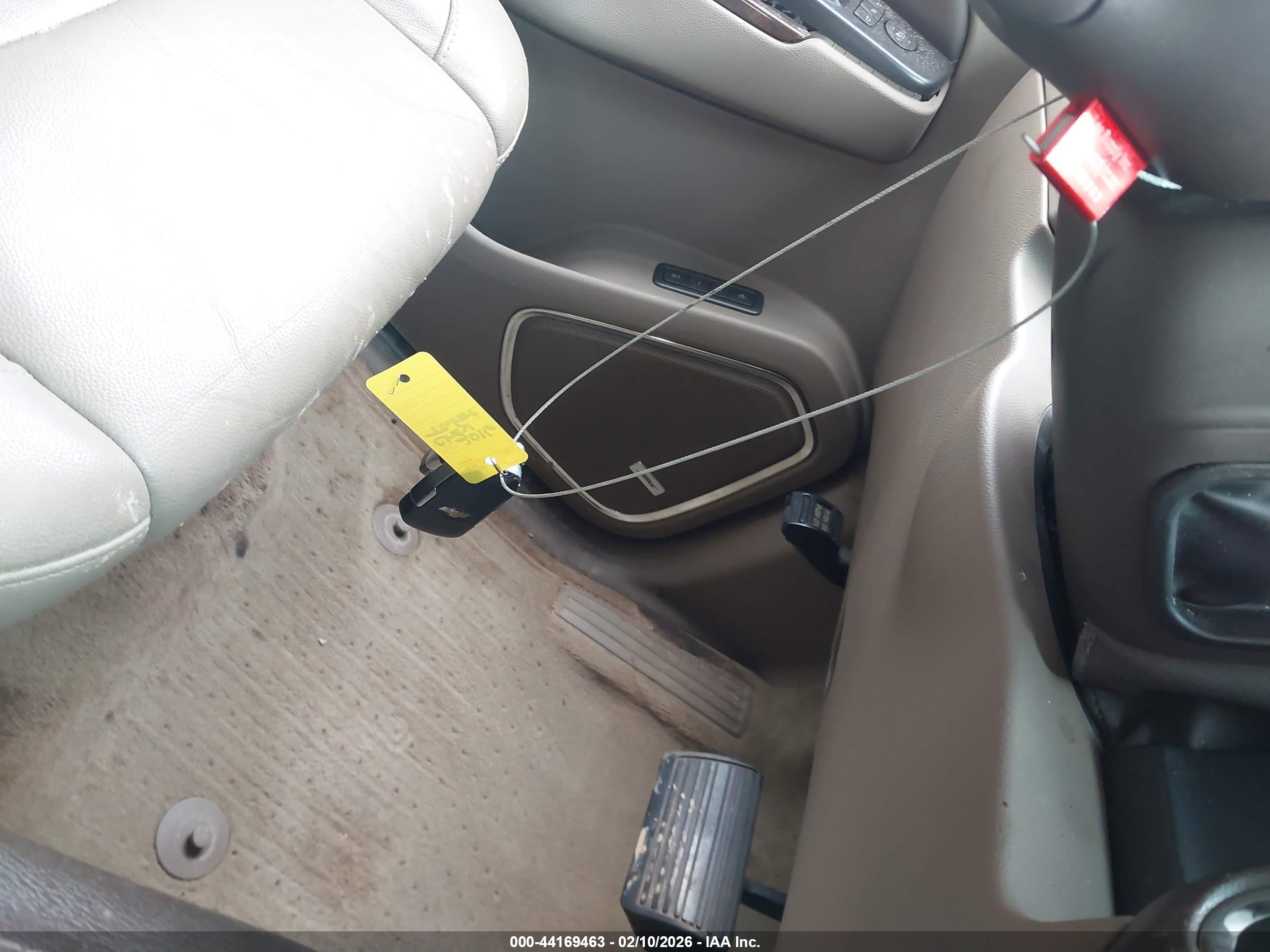 CHEVROLET TAHOE image 11