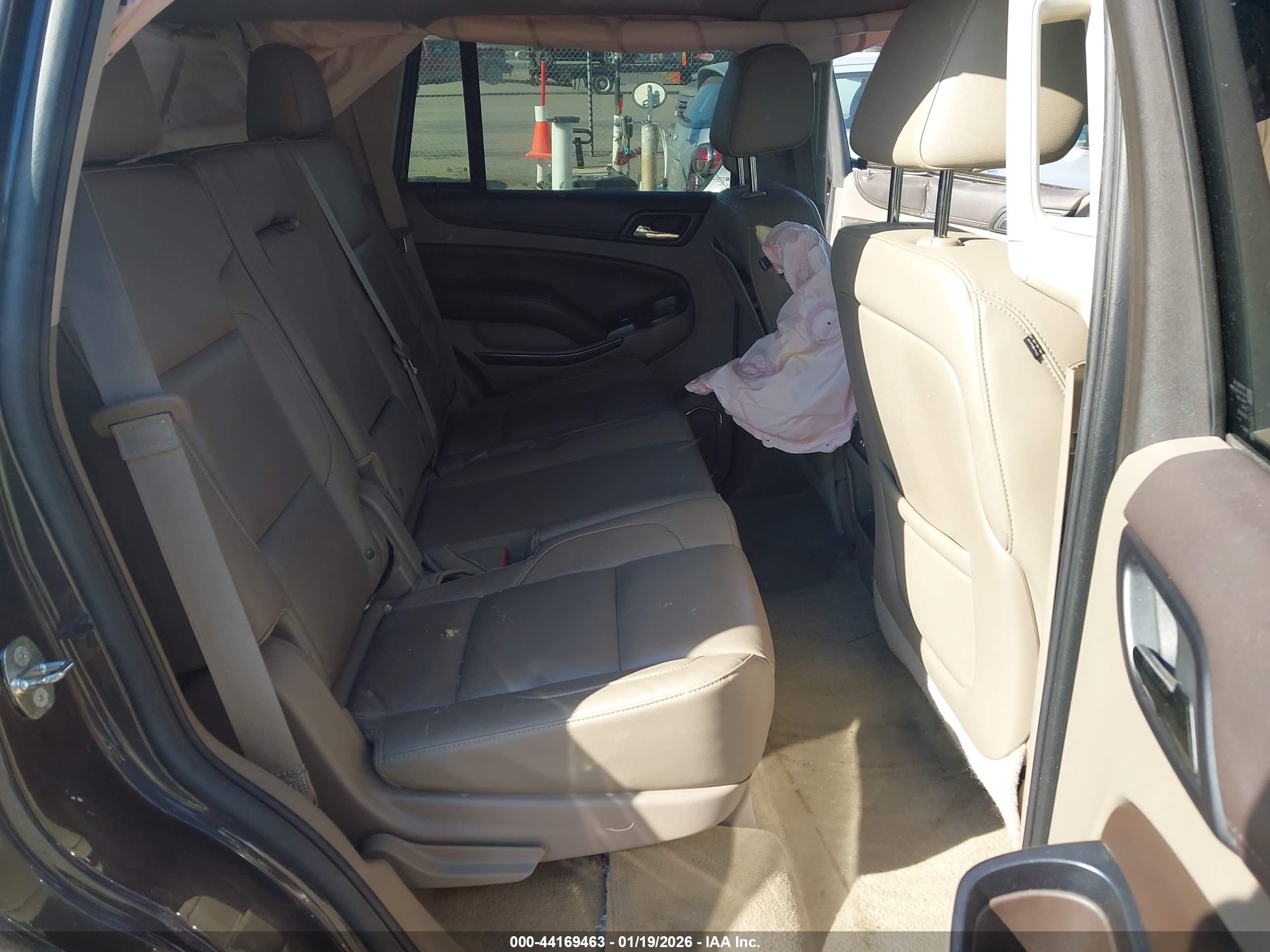 CHEVROLET TAHOE image 8