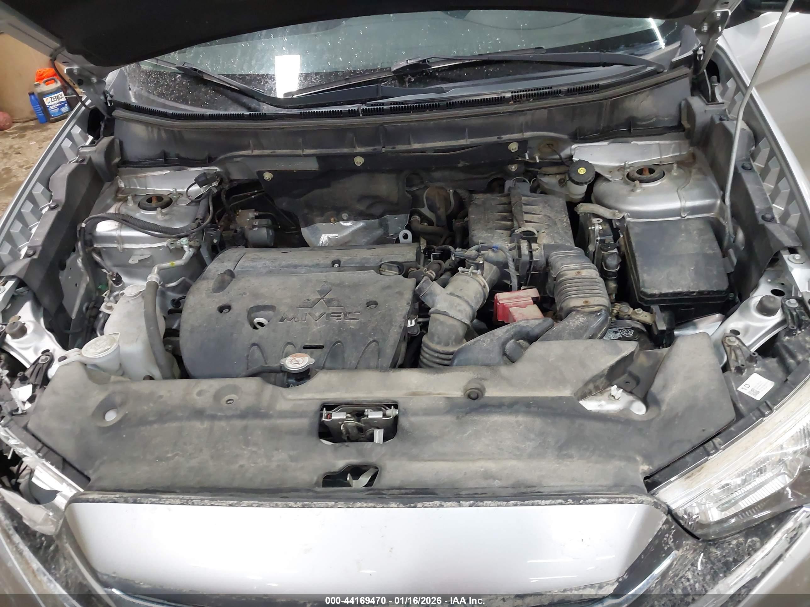 MITSUBISHI OUTLANDER image 10