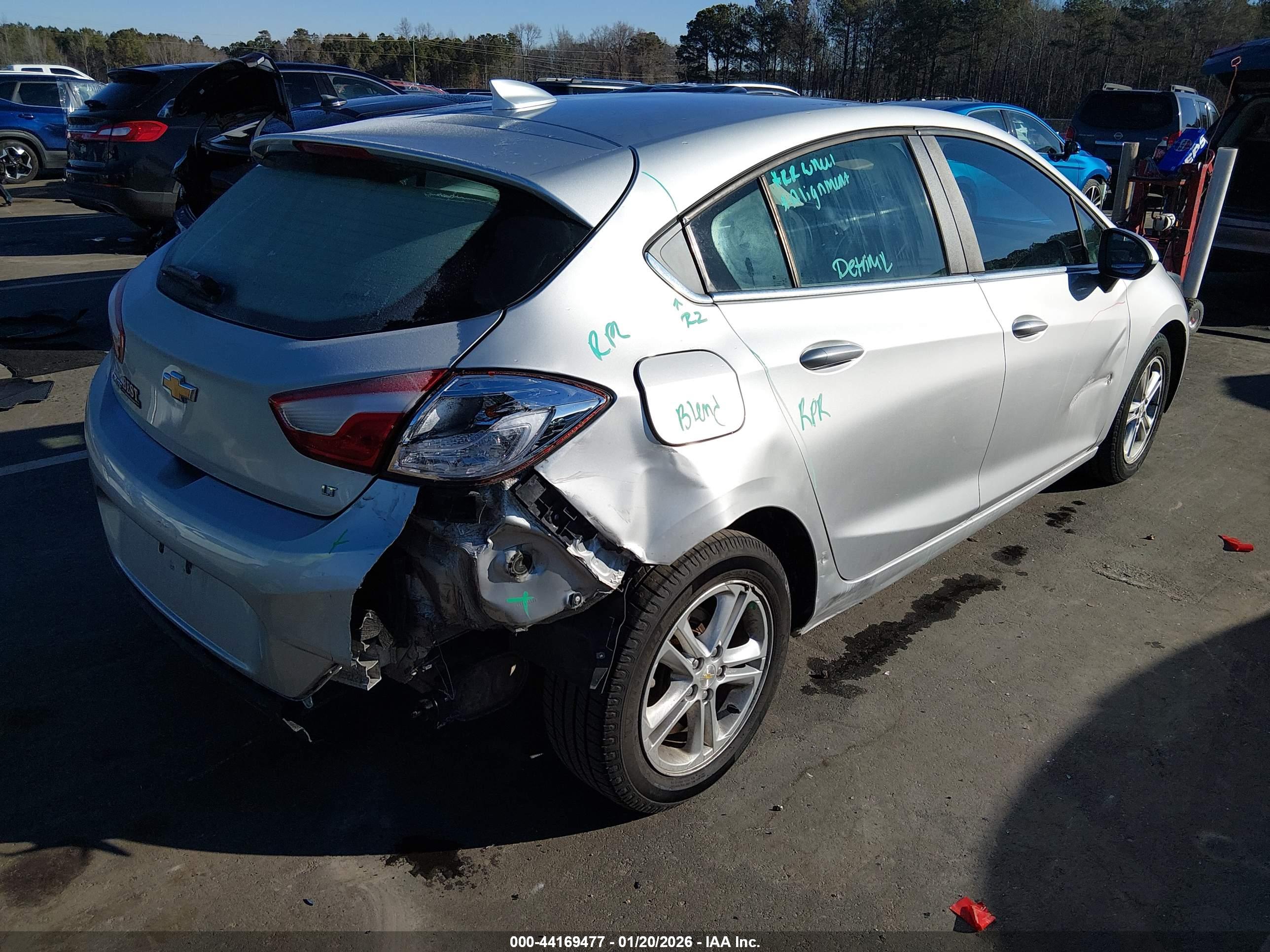 CHEVROLET CRUZE image 4