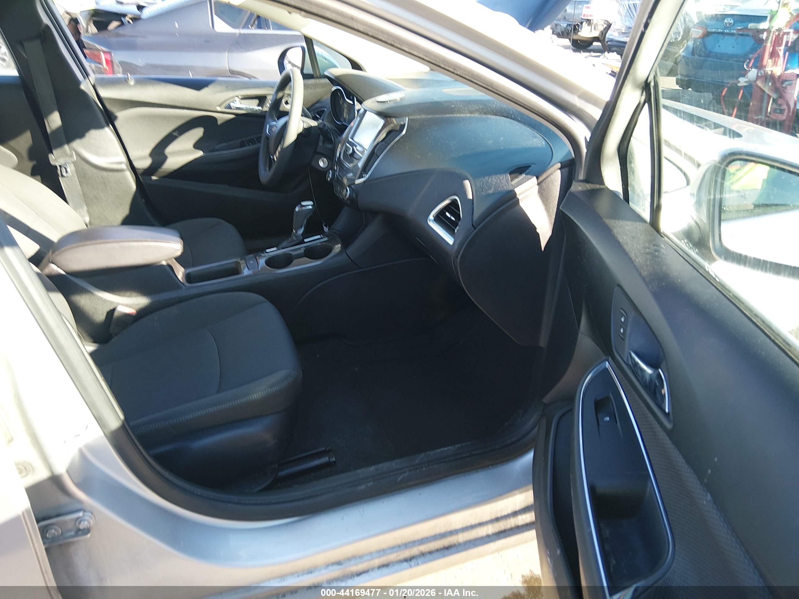 CHEVROLET CRUZE image 5
