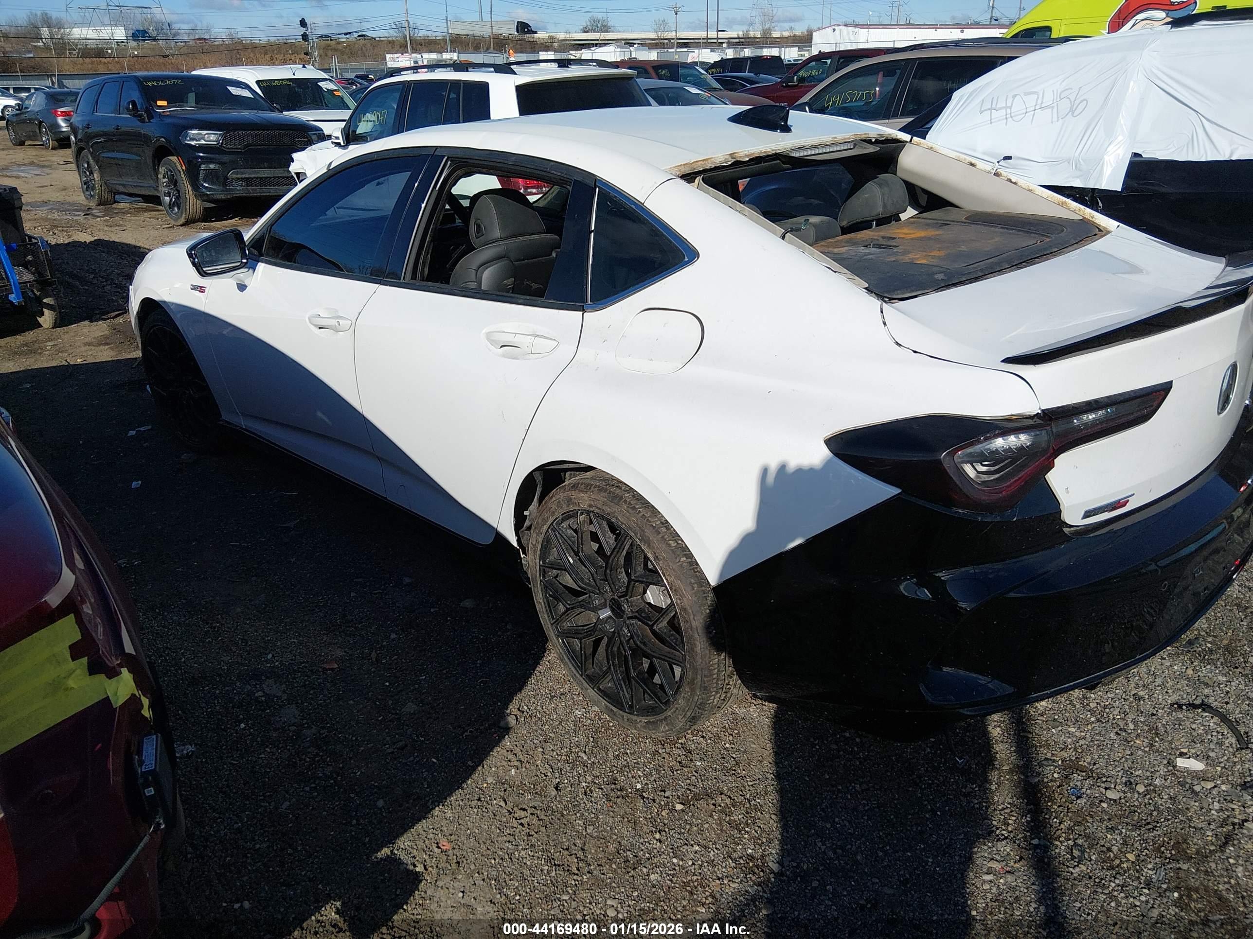 ACURA TLX image 3