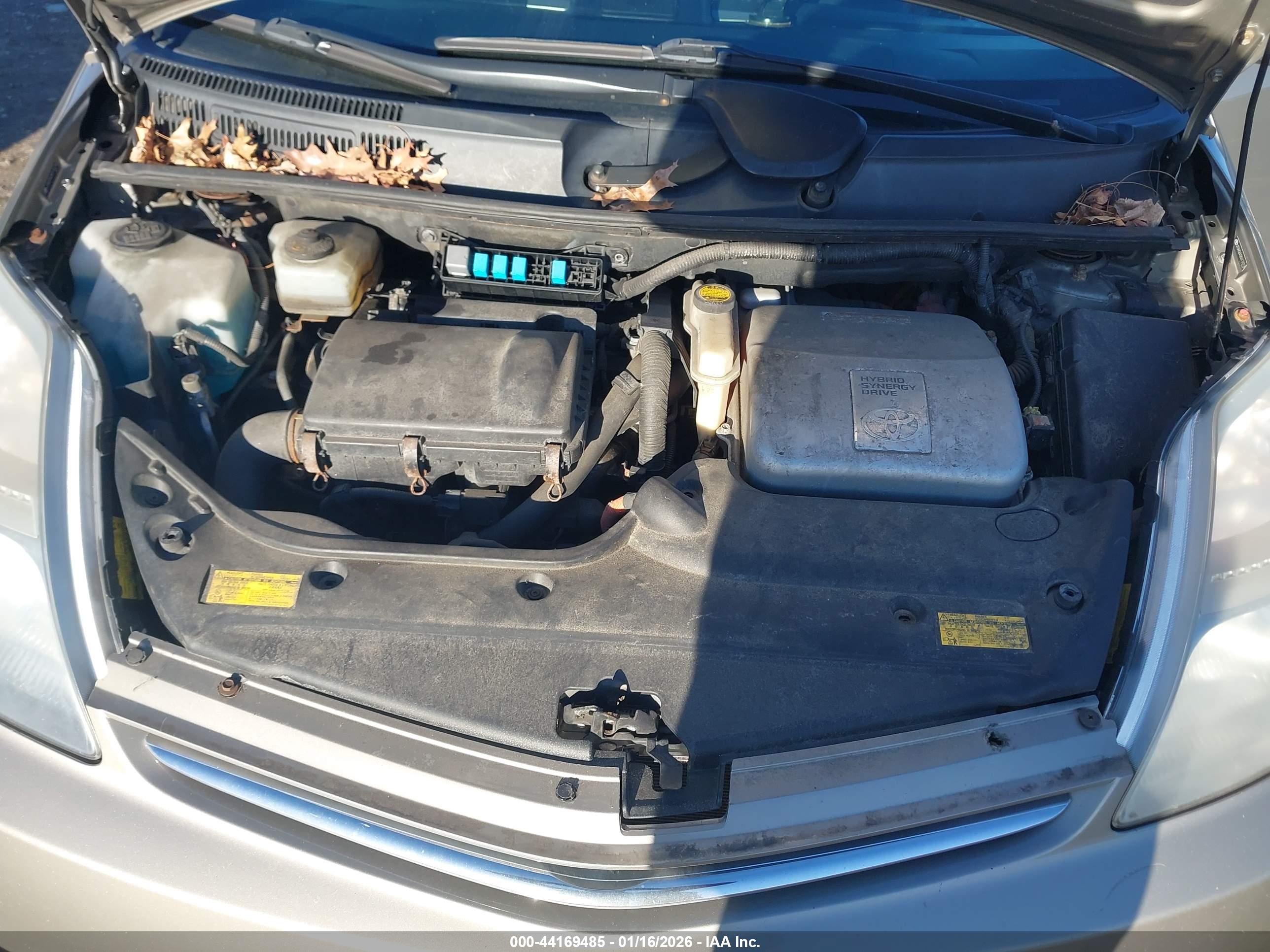 TOYOTA PRIUS image 10