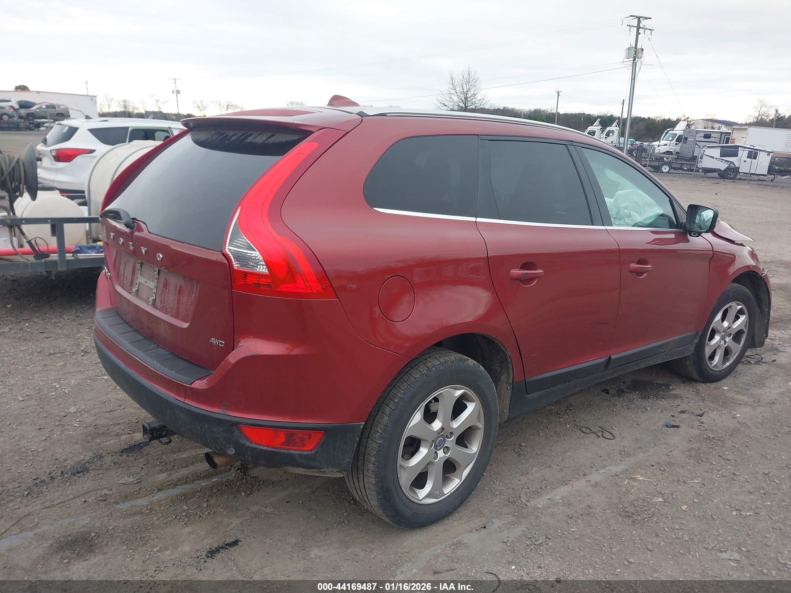 VOLVO XC60 image 4