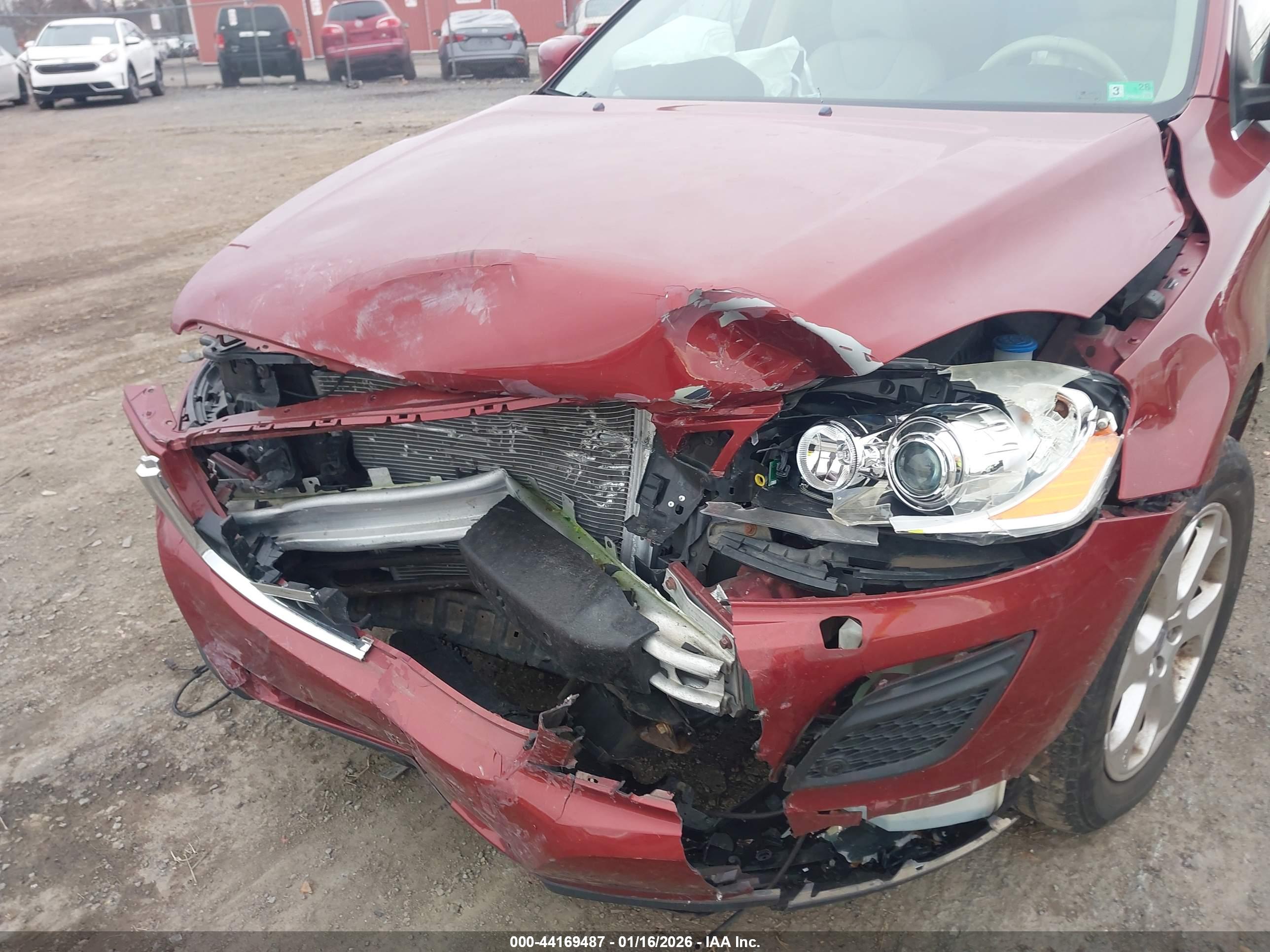 VOLVO XC60 image 6