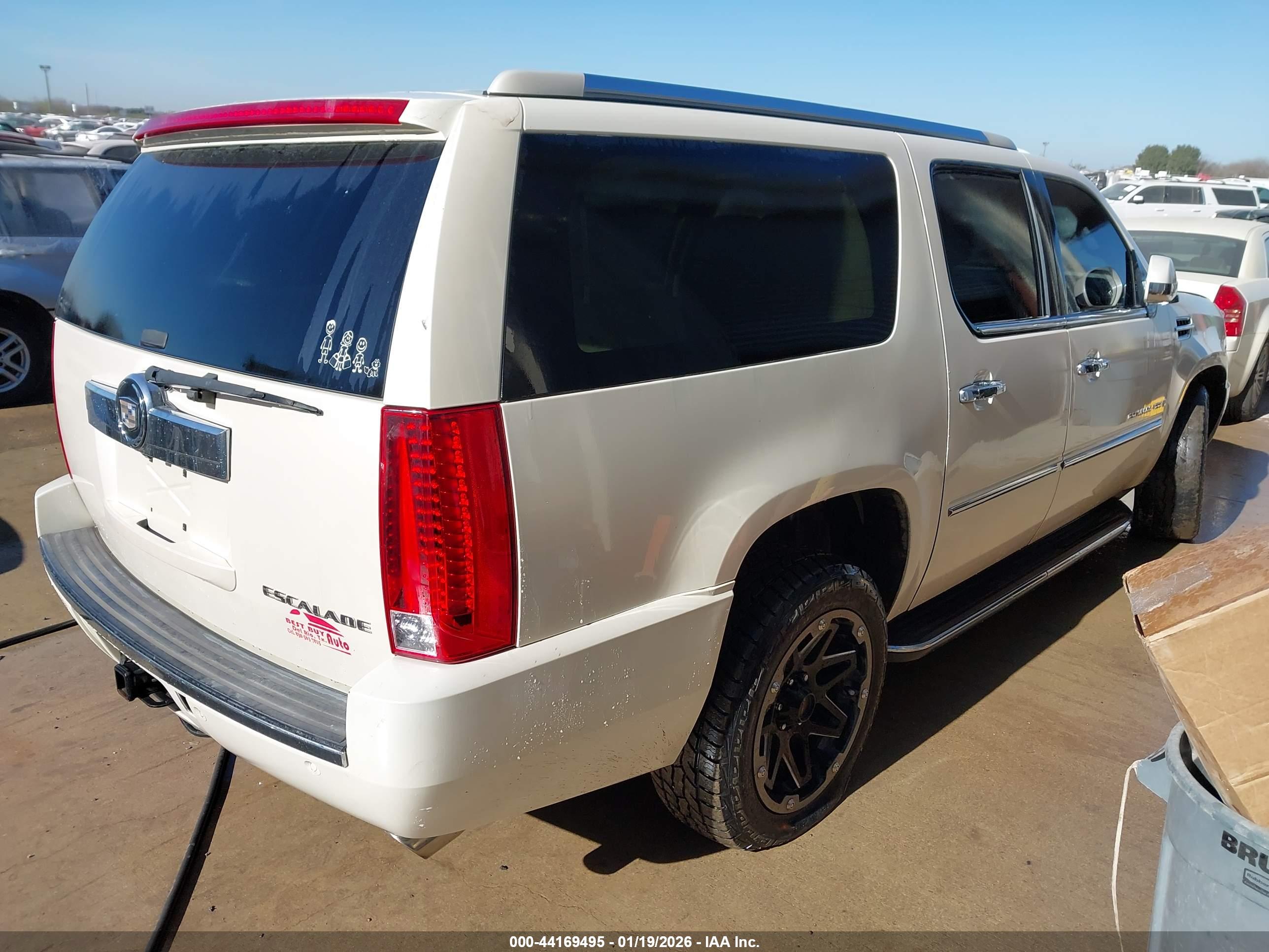 CADILLAC ESCALADE image 4