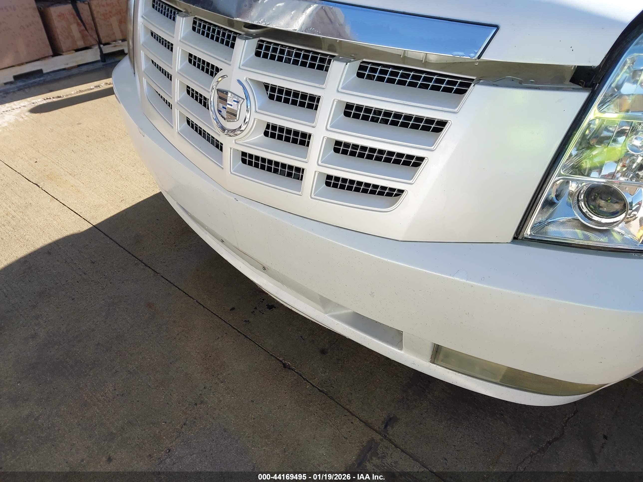 CADILLAC ESCALADE image 6