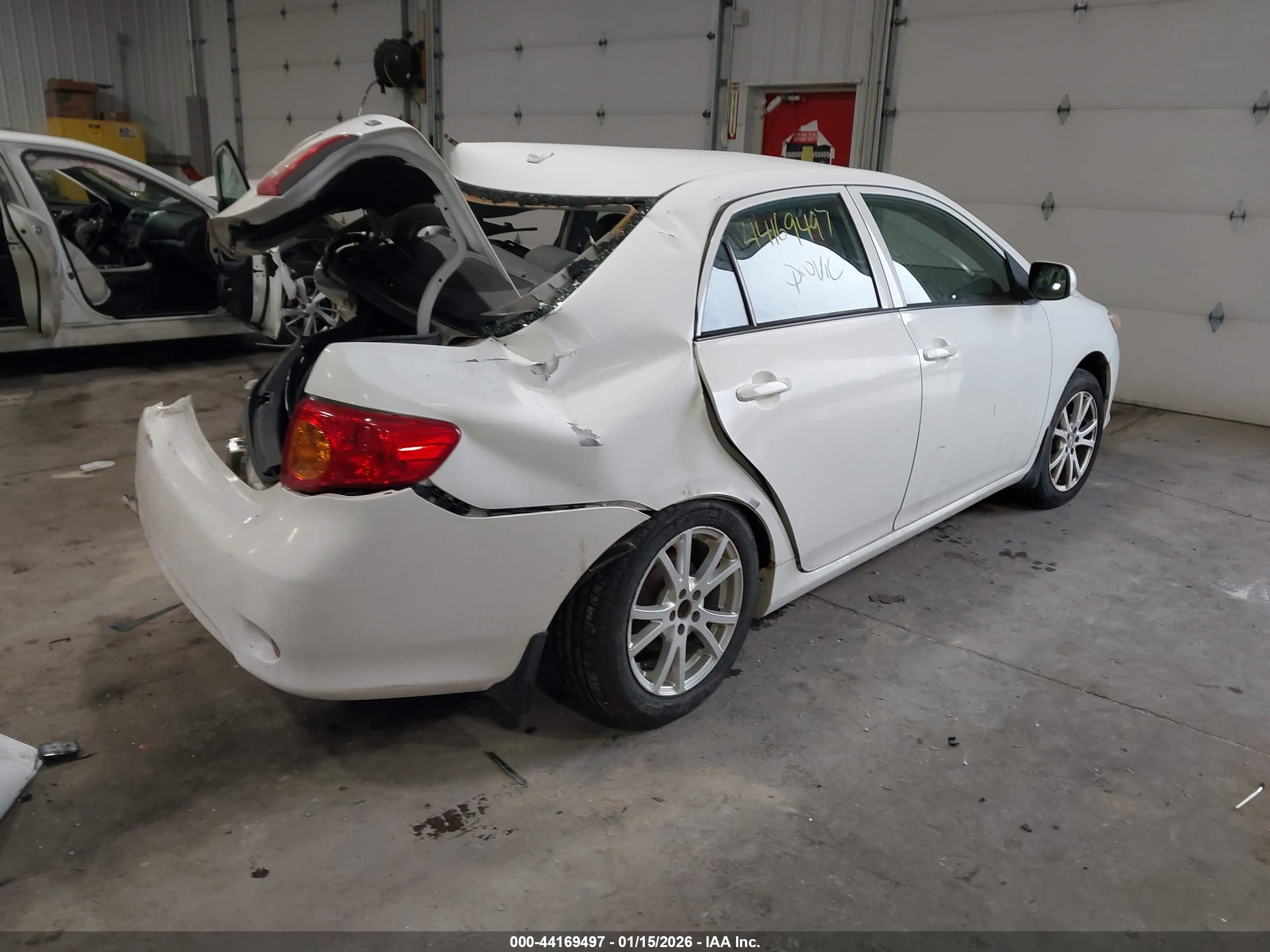 TOYOTA COROLLA image 4