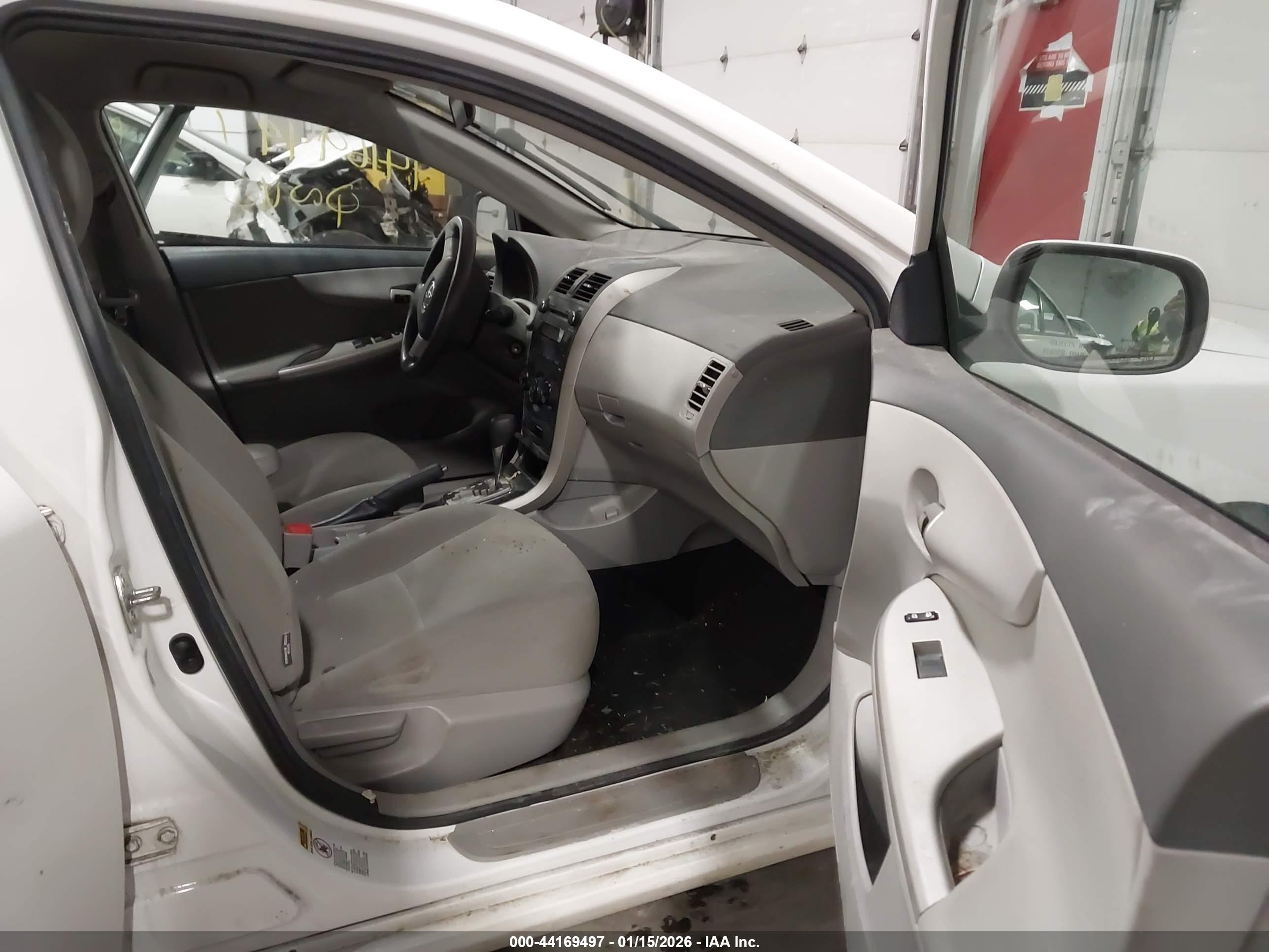 TOYOTA COROLLA image 5