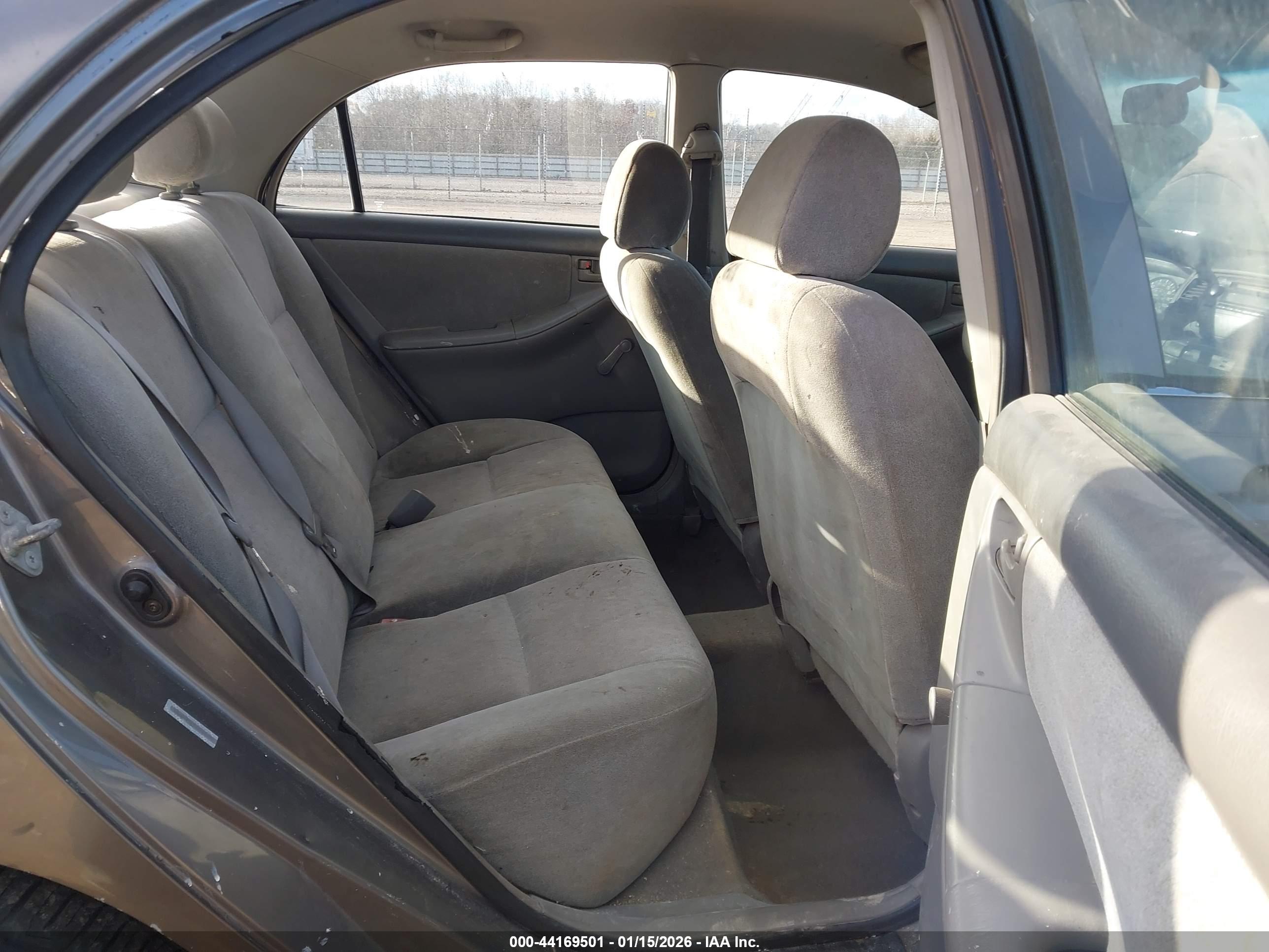 TOYOTA COROLLA image 8