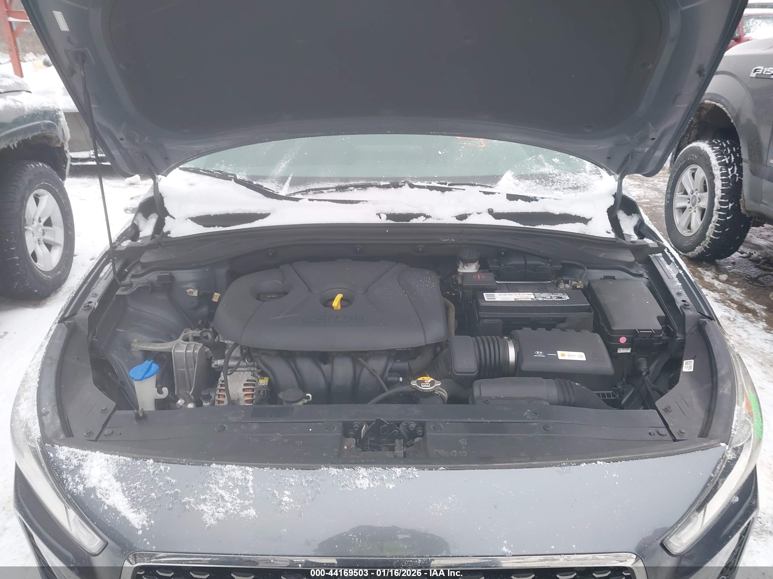 HYUNDAI ELANTRA image 10