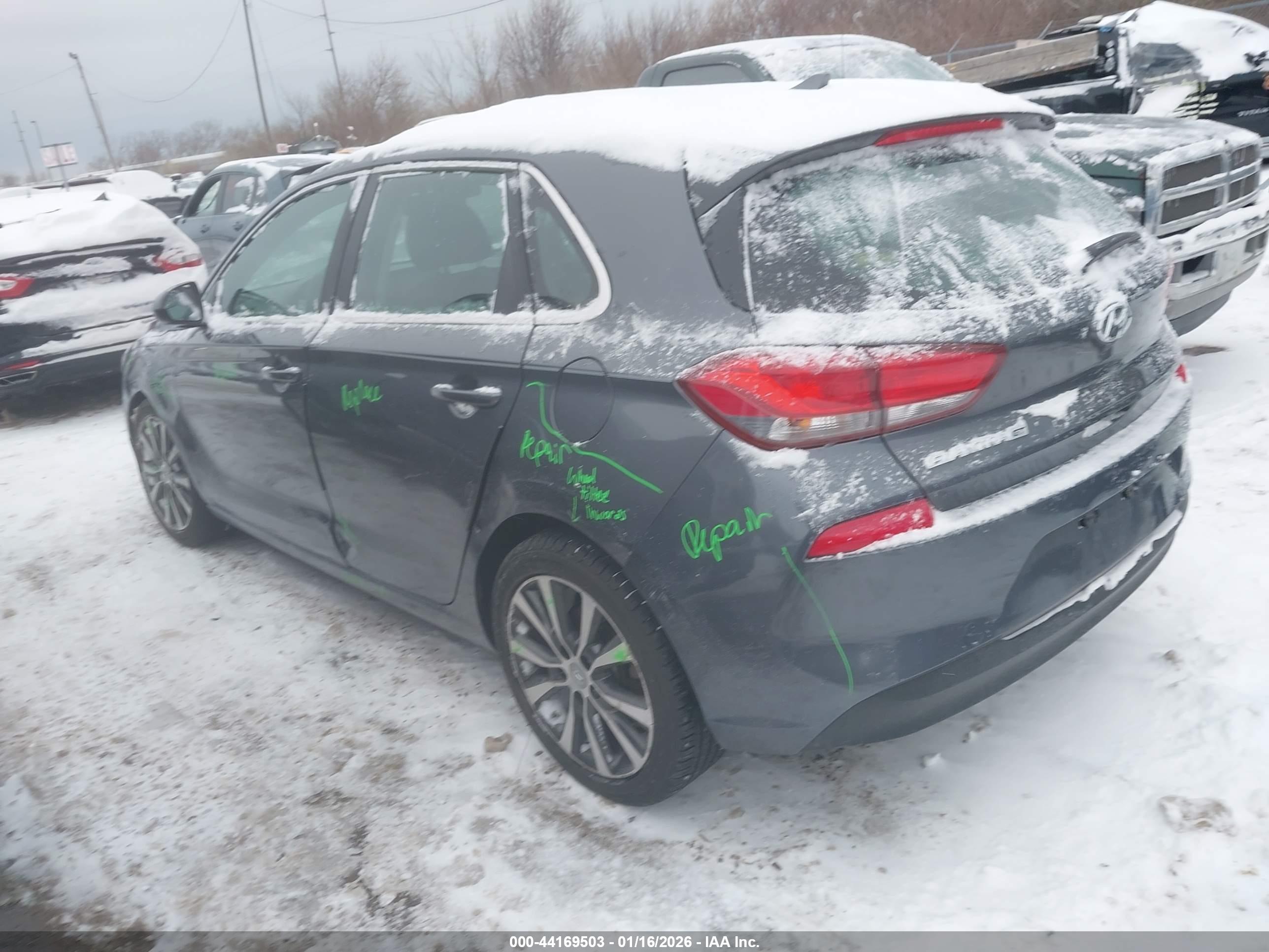 HYUNDAI ELANTRA image 3