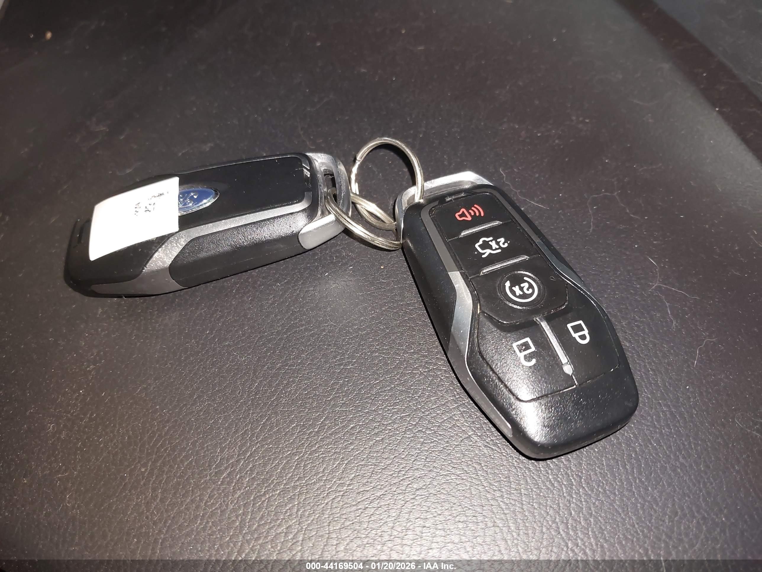FORD FUSION image 11