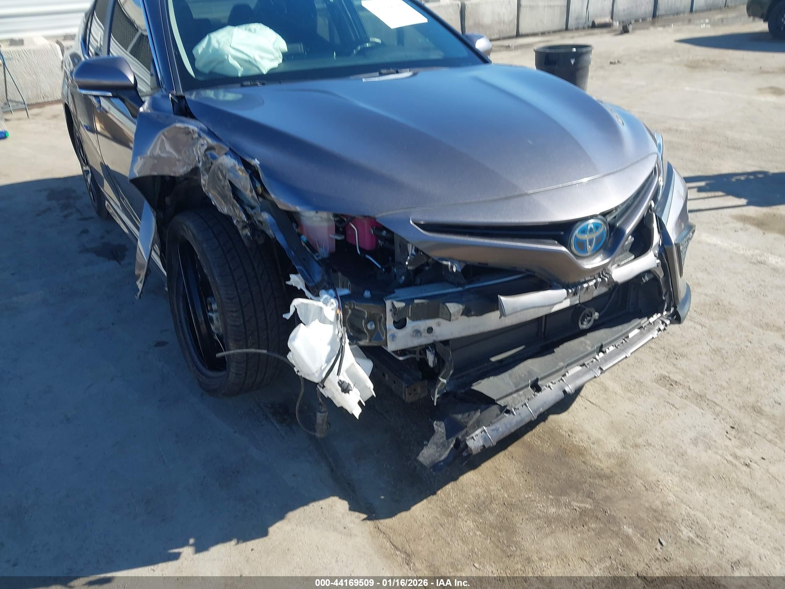 TOYOTA CAMRY image 6