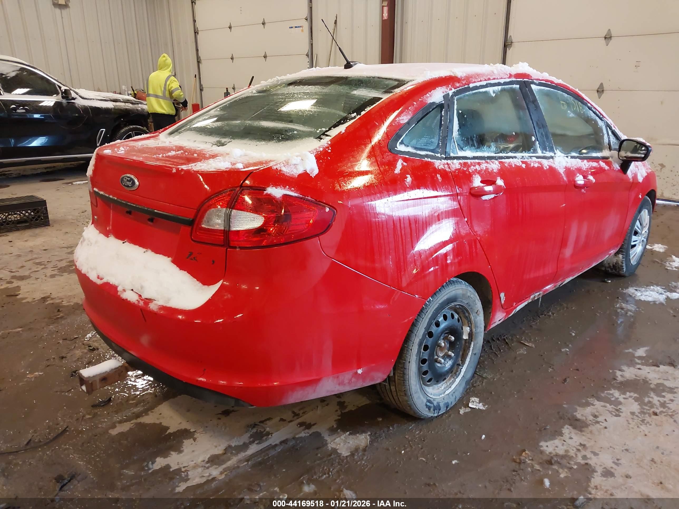 FORD FIESTA image 4